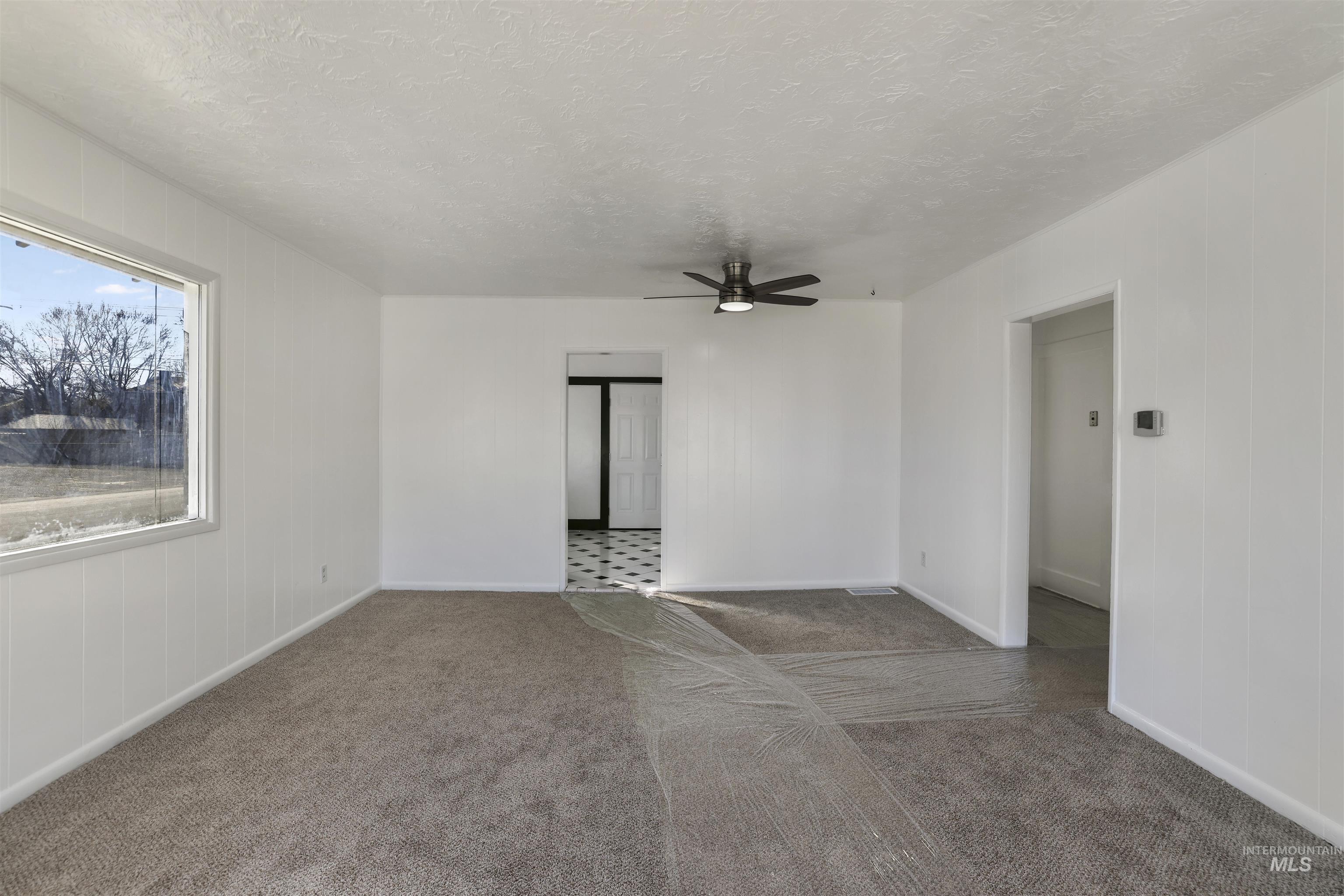 401 Broadway Ave N, Buhl, Idaho 83301, 2 Bedrooms, 1 Bathroom, Residential For Sale, Price $225,000,MLS 98968889