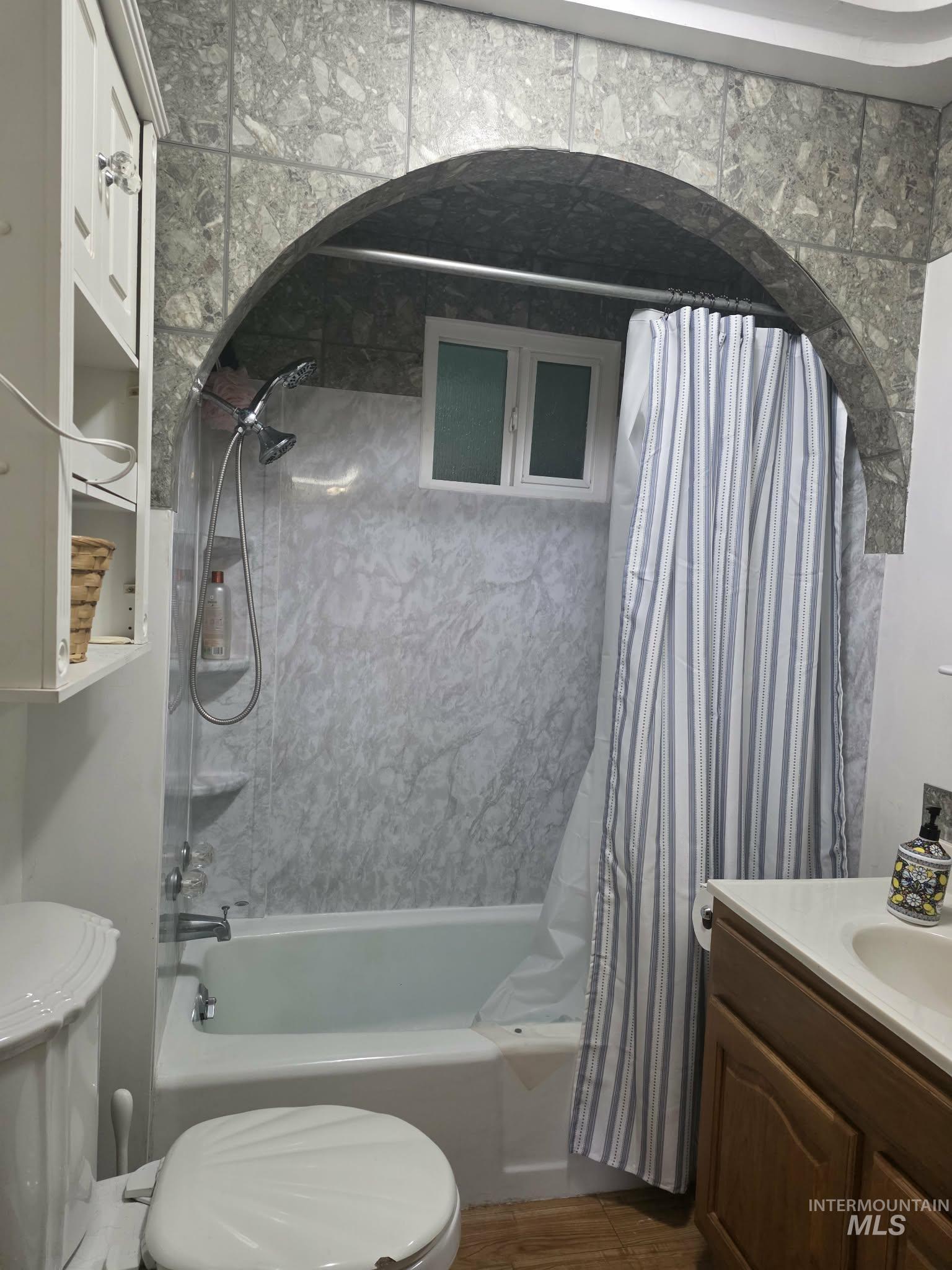 804 Pine Drive Heights, Orofino, Idaho 83544, 4 Bedrooms, 2 Bathrooms, Residential For Sale, Price $335,000, 98968892