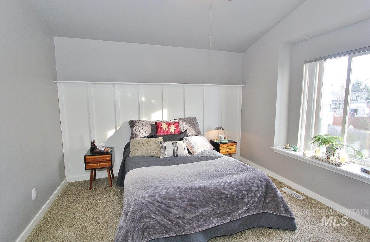 16928 N Chelford Loop, Nampa, Idaho 83687, 3 Bedrooms, 2.5 Bathrooms, Residential For Sale, Price $365,000,MLS 98968894