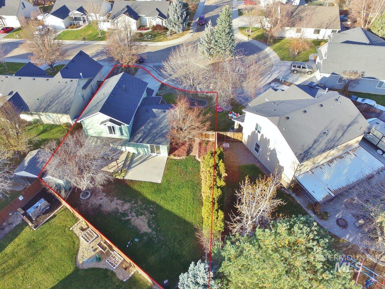 16928 N Chelford Loop, Nampa, Idaho 83687, 3 Bedrooms, 2.5 Bathrooms, Residential For Sale, Price $365,000,MLS 98968894