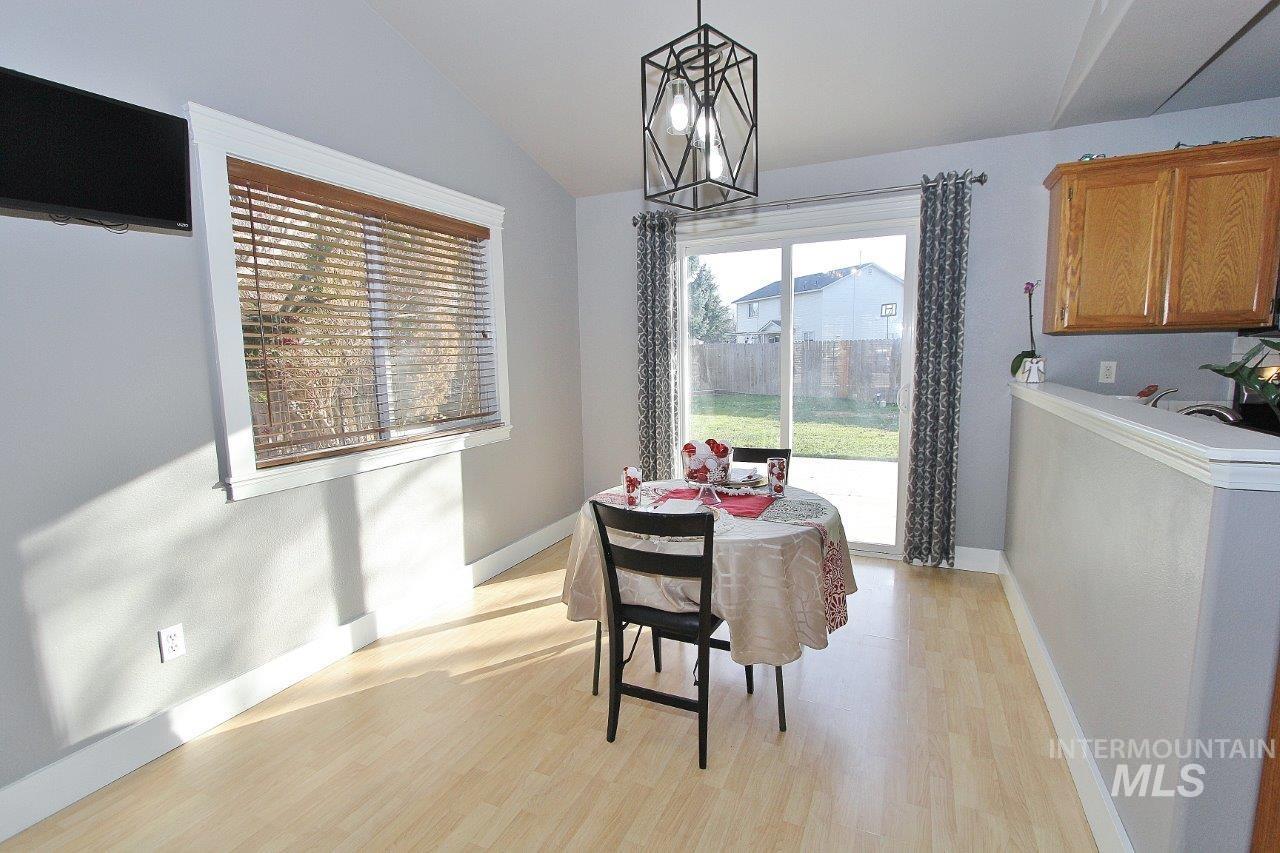 16928 N Chelford Loop, Nampa, Idaho 83687, 3 Bedrooms, 2.5 Bathrooms, Residential For Sale, Price $365,000,MLS 98968894