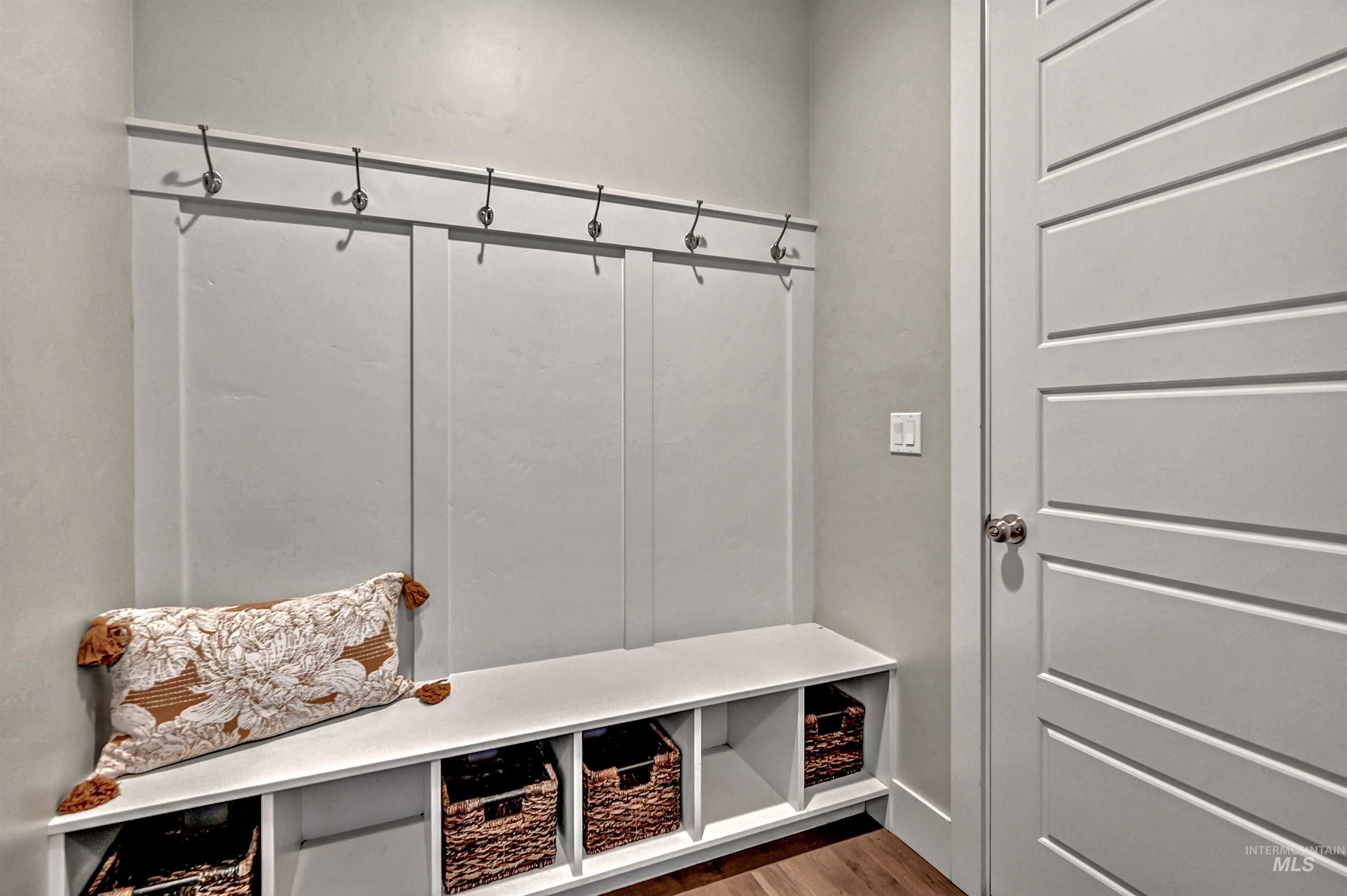 2115 E Lodge Trail Ct, Meridian, Idaho 83642, 4 Bedrooms, 2.5 Bathrooms, Residential For Sale, Price $1,176,000,MLS 98968895