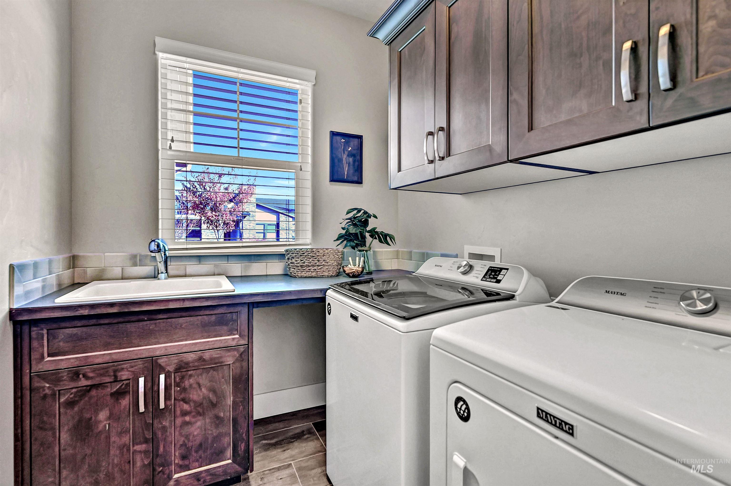 2115 E Lodge Trail Ct, Meridian, Idaho 83642, 4 Bedrooms, 2.5 Bathrooms, Residential For Sale, Price $1,176,000,MLS 98968895