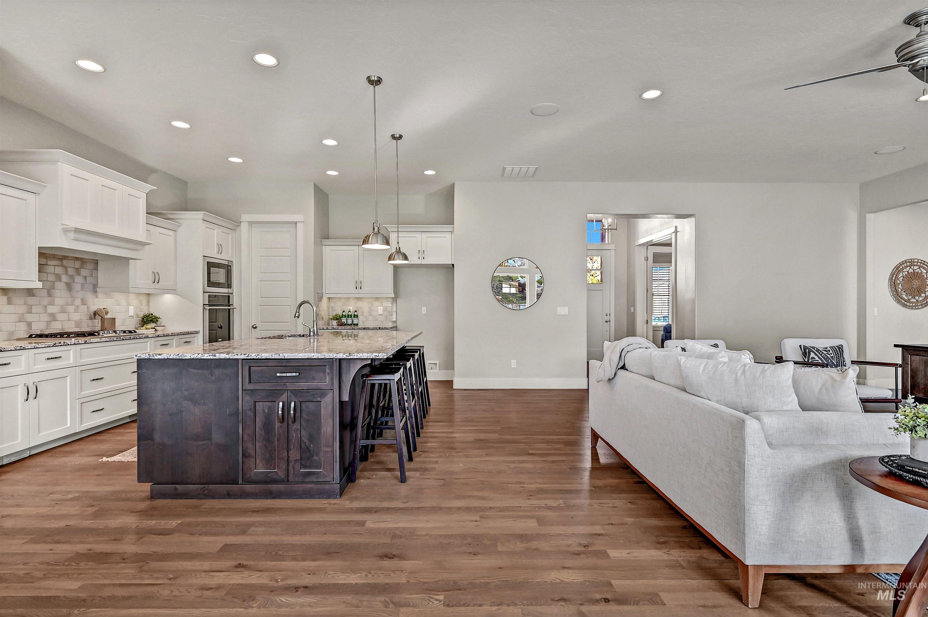 2115 E Lodge Trail Ct, Meridian, Idaho 83642, 4 Bedrooms, 2.5 Bathrooms, Residential For Sale, Price $1,176,000,MLS 98968895