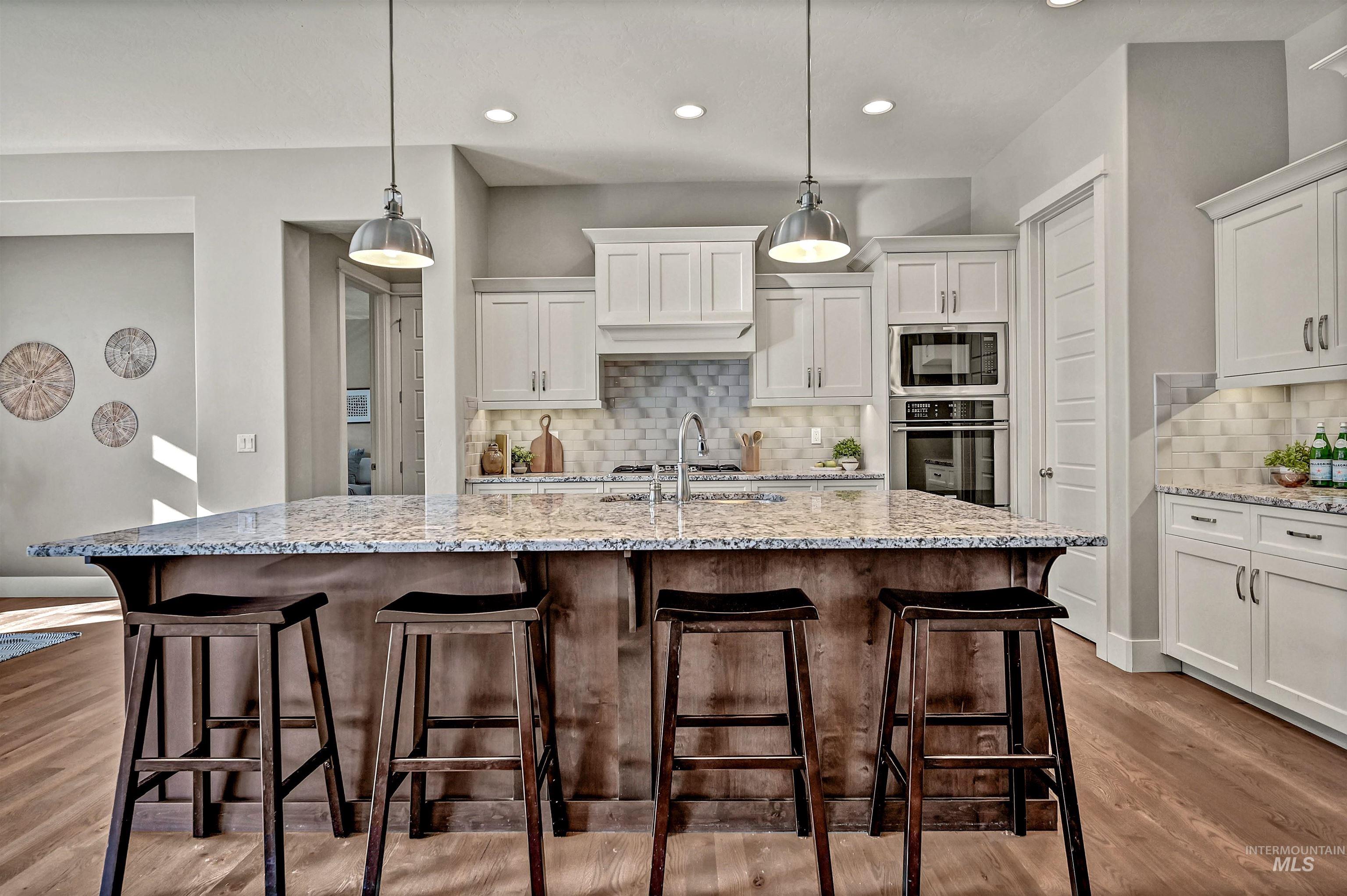 2115 E Lodge Trail Ct, Meridian, Idaho 83642, 4 Bedrooms, 2.5 Bathrooms, Residential For Sale, Price $1,176,000,MLS 98968895