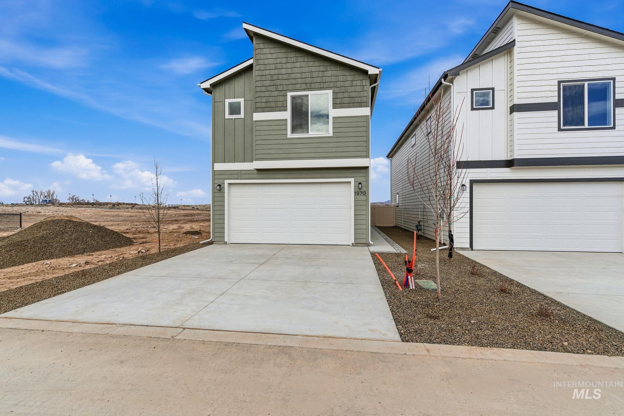 1970 NW Strahorn Dr., Mountain Home, Idaho 83647, 3 Bedrooms, 2.5 Bathrooms, Residential For Sale, Price $349,900,MLS 98968896