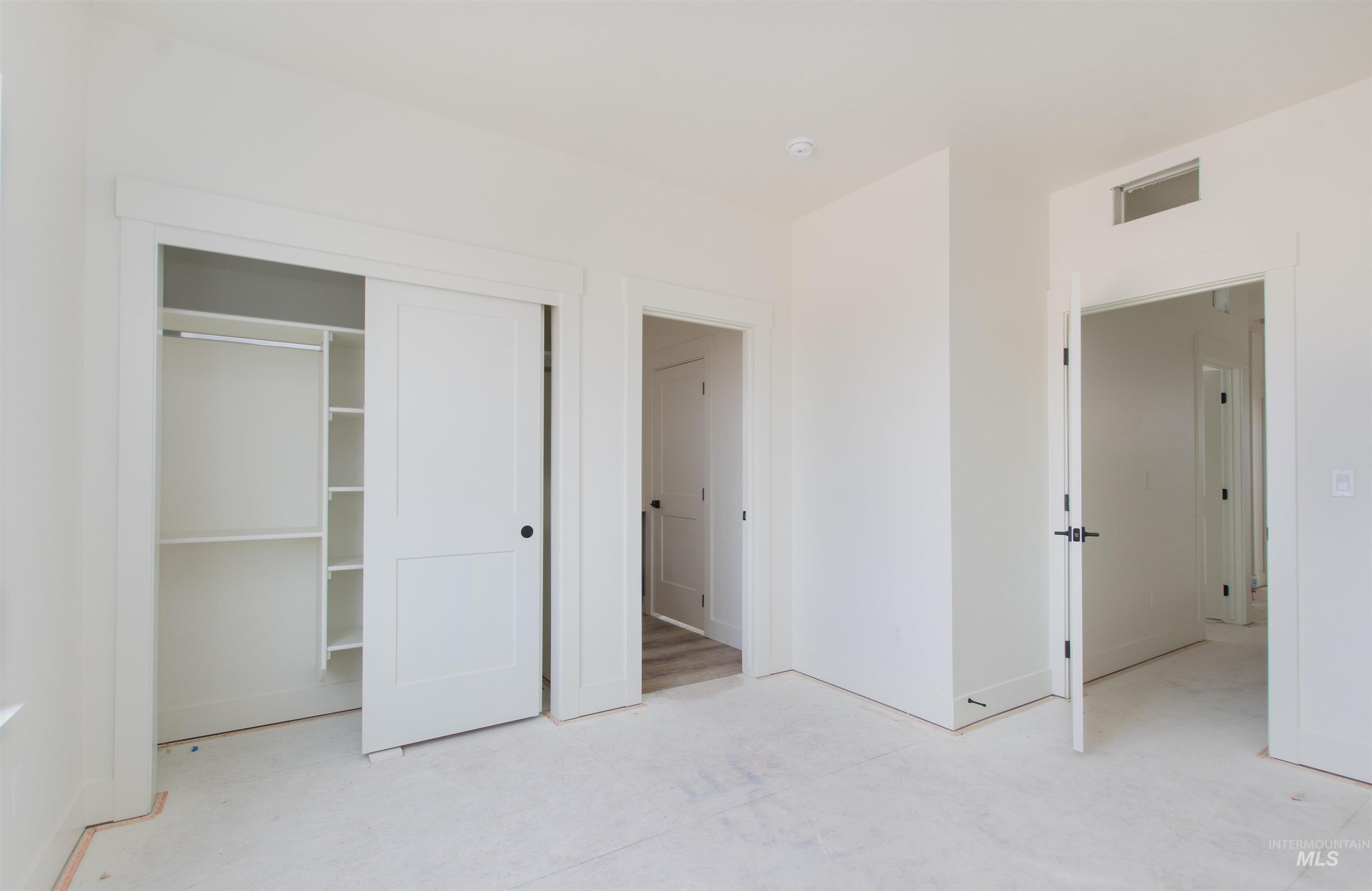 1970 NW Strahorn Dr., Mountain Home, Idaho 83647, 3 Bedrooms, 2.5 Bathrooms, Residential For Sale, Price $359,900,MLS 98968896