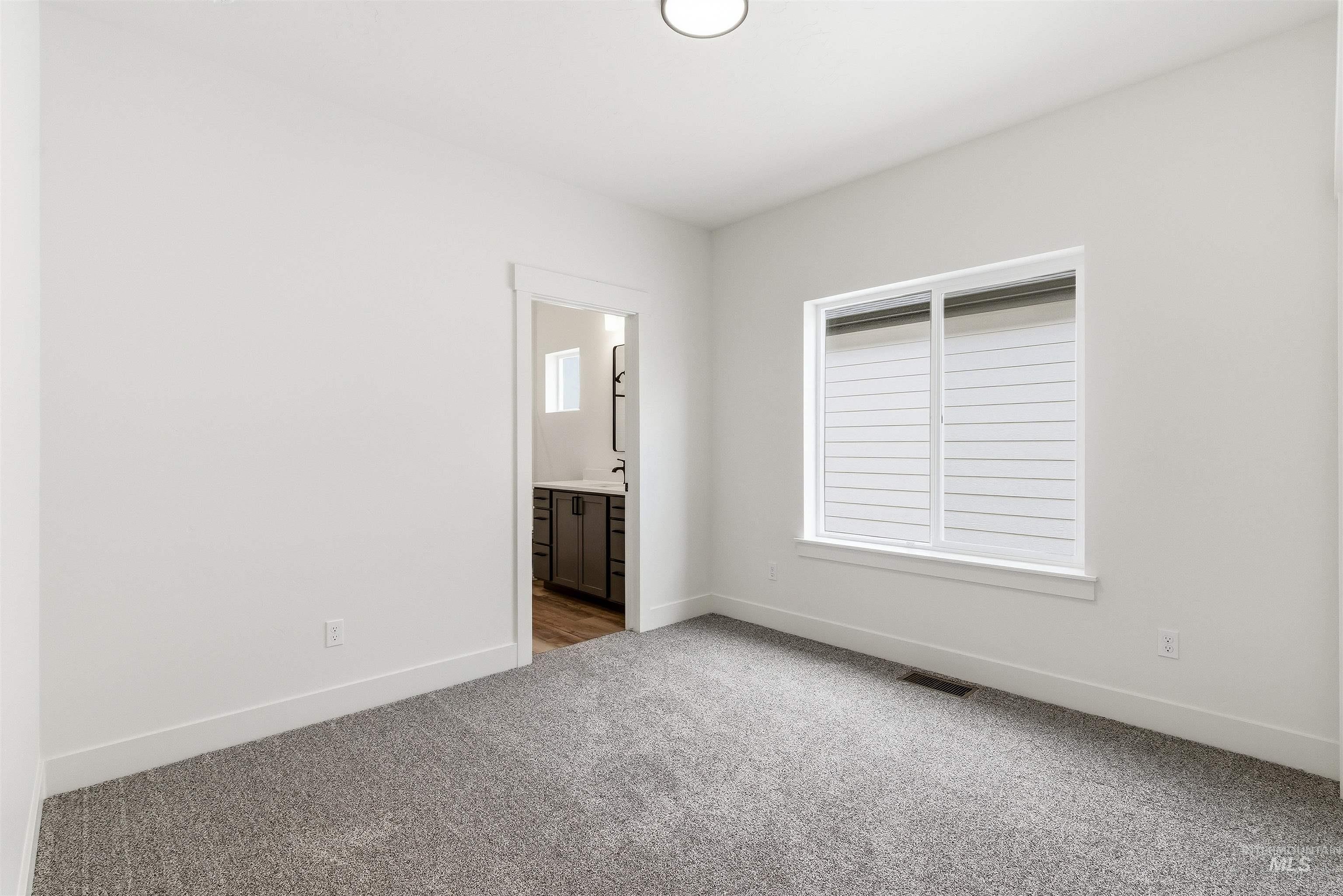 1970 NW Strahorn Dr., Mountain Home, Idaho 83647, 3 Bedrooms, 2.5 Bathrooms, Residential For Sale, Price $349,900,MLS 98968896