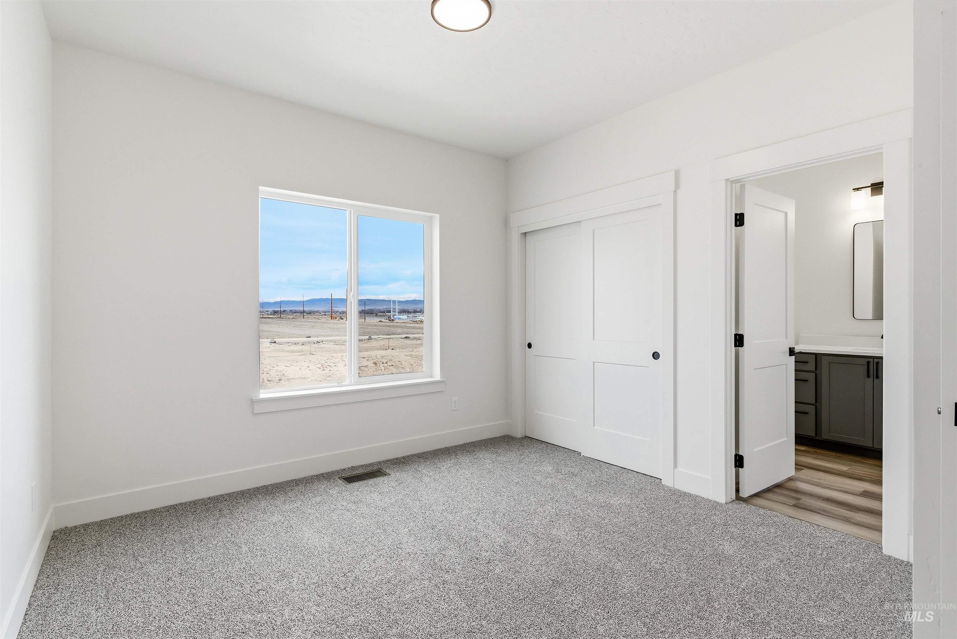 1970 NW Strahorn Dr., Mountain Home, Idaho 83647, 3 Bedrooms, 2.5 Bathrooms, Residential For Sale, Price $349,900,MLS 98968896