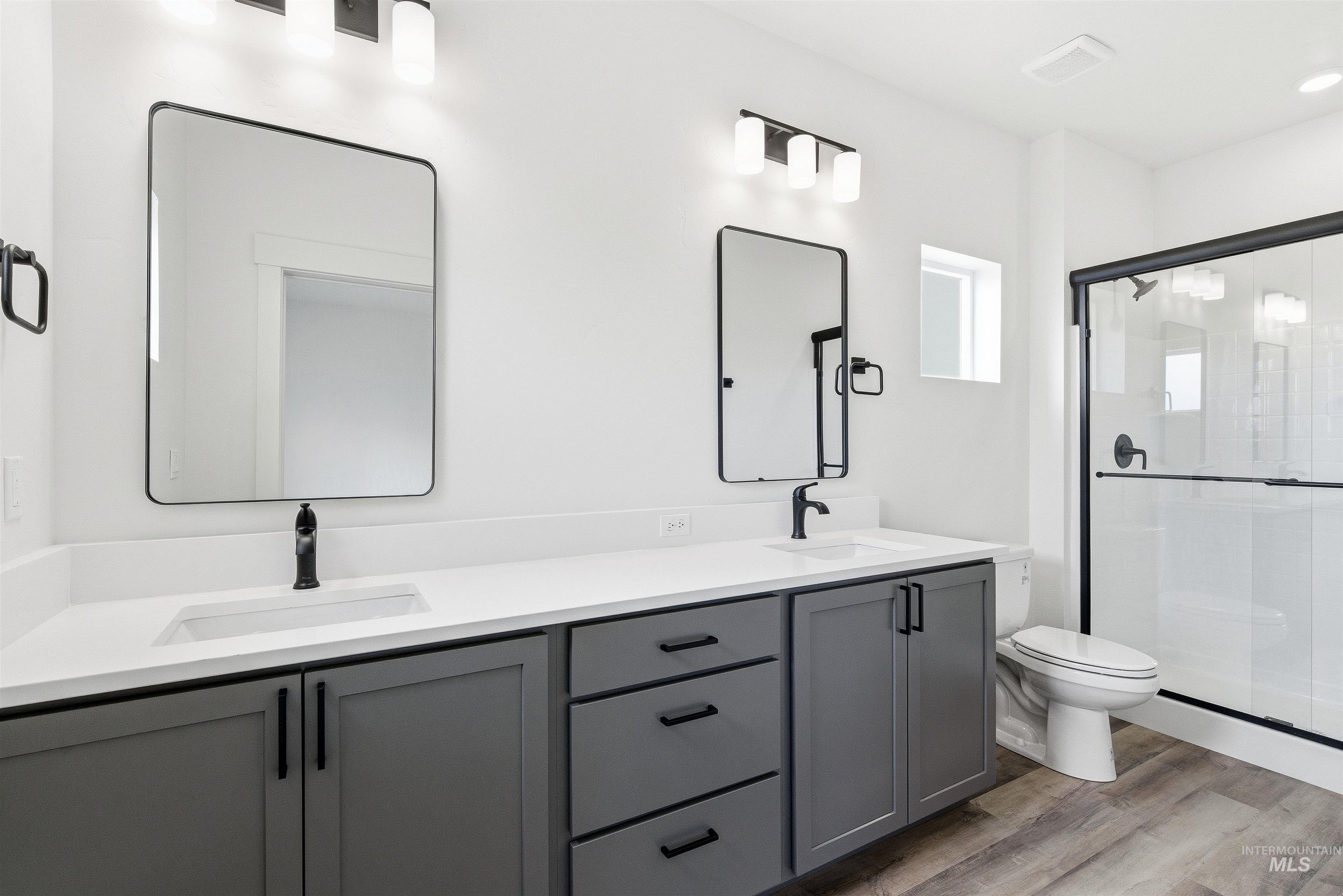 1970 NW Strahorn Dr., Mountain Home, Idaho 83647, 3 Bedrooms, 2.5 Bathrooms, Residential For Sale, Price $349,900,MLS 98968896