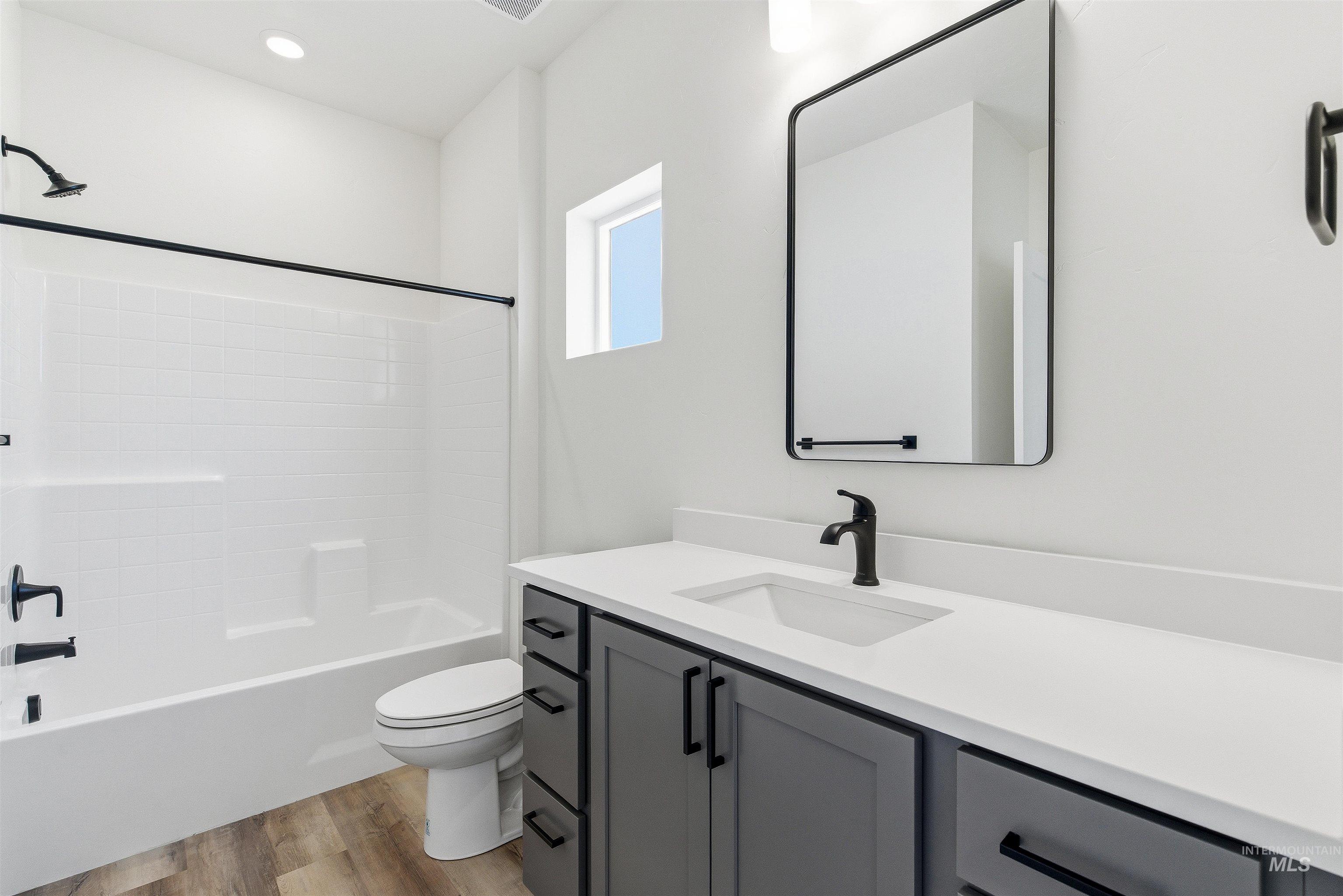 1970 NW Strahorn Dr., Mountain Home, Idaho 83647, 3 Bedrooms, 2.5 Bathrooms, Residential For Sale, Price $349,900,MLS 98968896