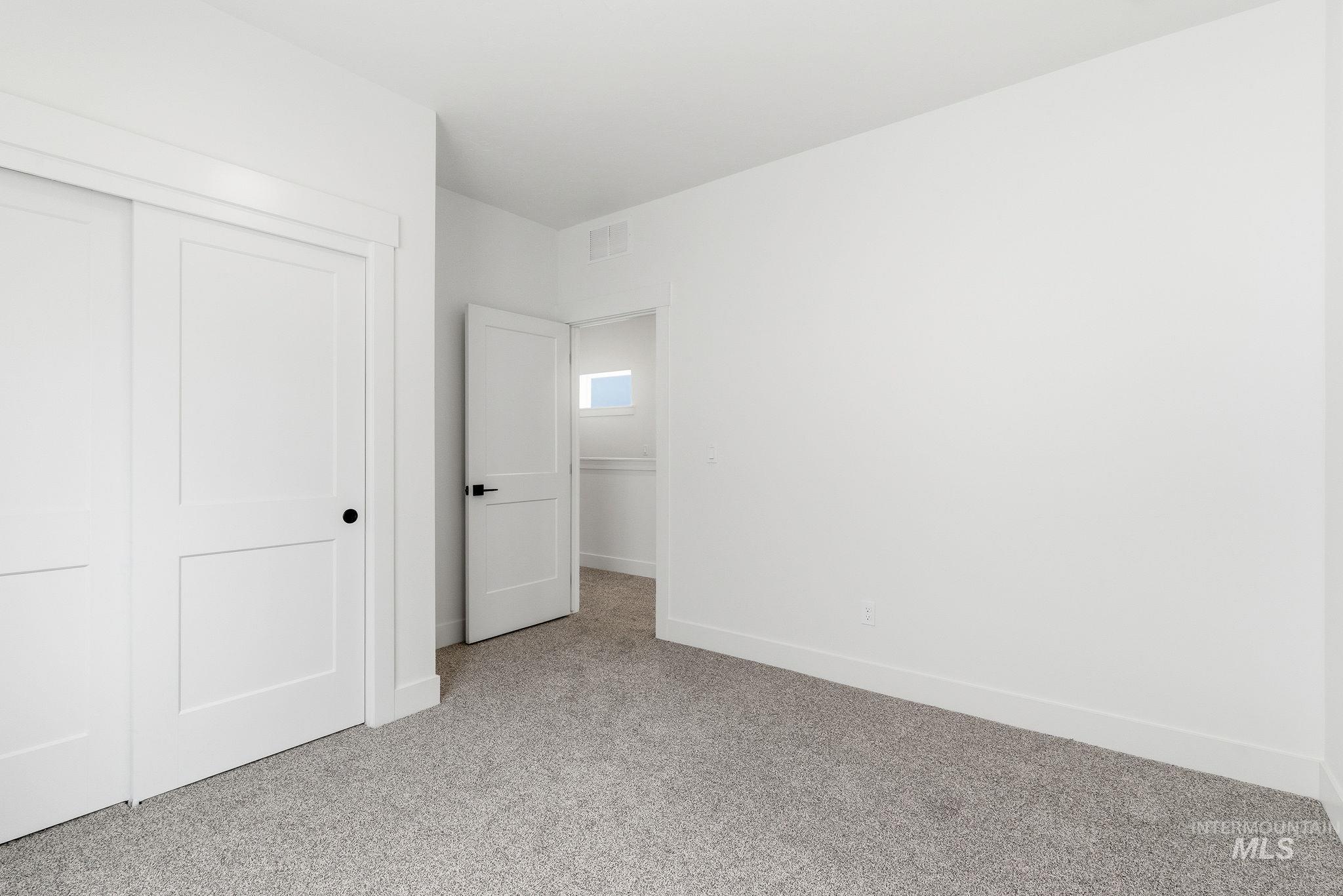 1970 NW Strahorn Dr., Mountain Home, Idaho 83647, 3 Bedrooms, 2.5 Bathrooms, Residential For Sale, Price $349,900,MLS 98968896