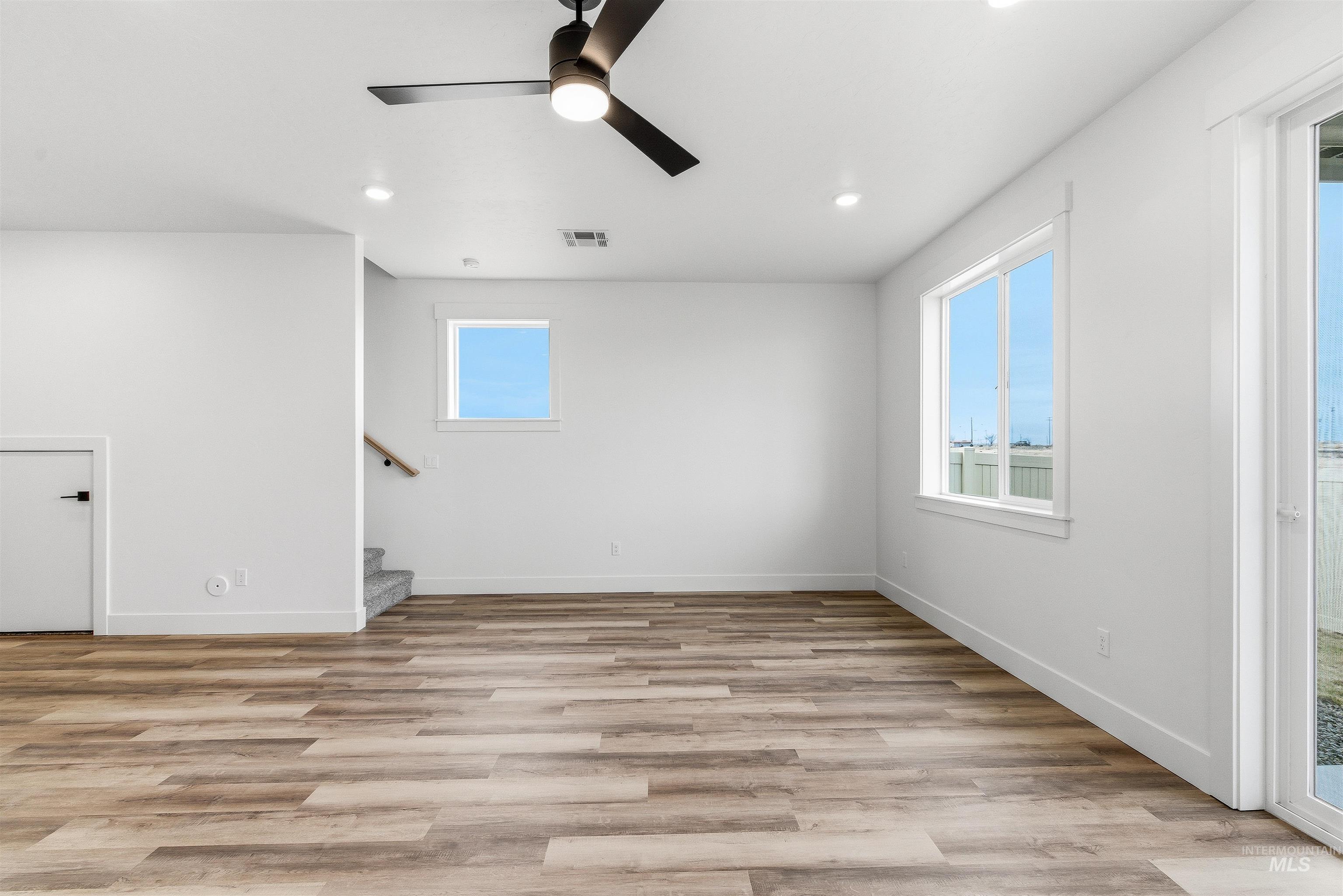 1970 NW Strahorn Dr., Mountain Home, Idaho 83647, 3 Bedrooms, 2.5 Bathrooms, Residential For Sale, Price $349,900,MLS 98968896