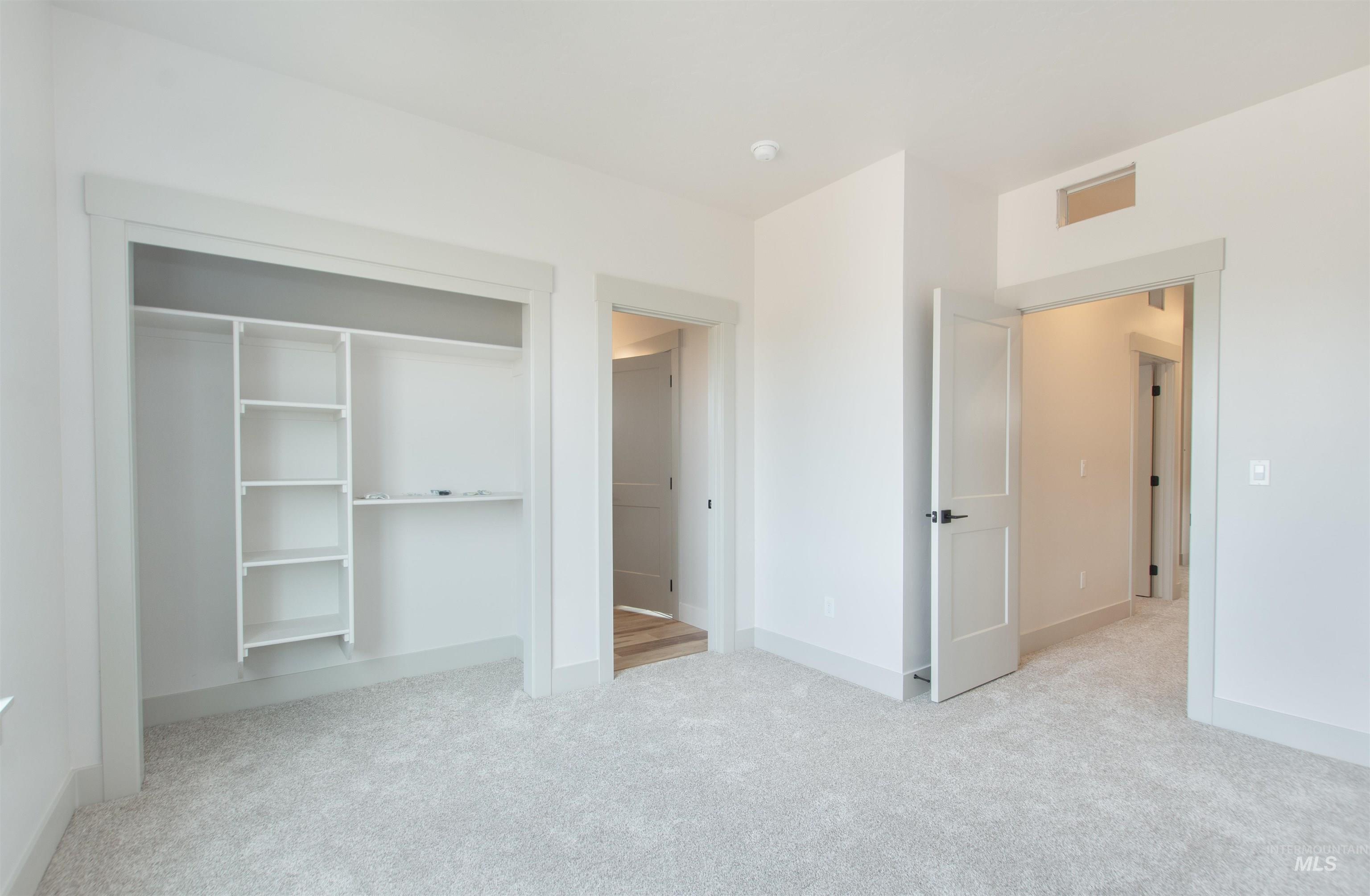 1960 NW Strahorn Dr., Mountain Home, Idaho 83647, 3 Bedrooms, 2.5 Bathrooms, Residential For Sale, Price $339,900,MLS 98968898