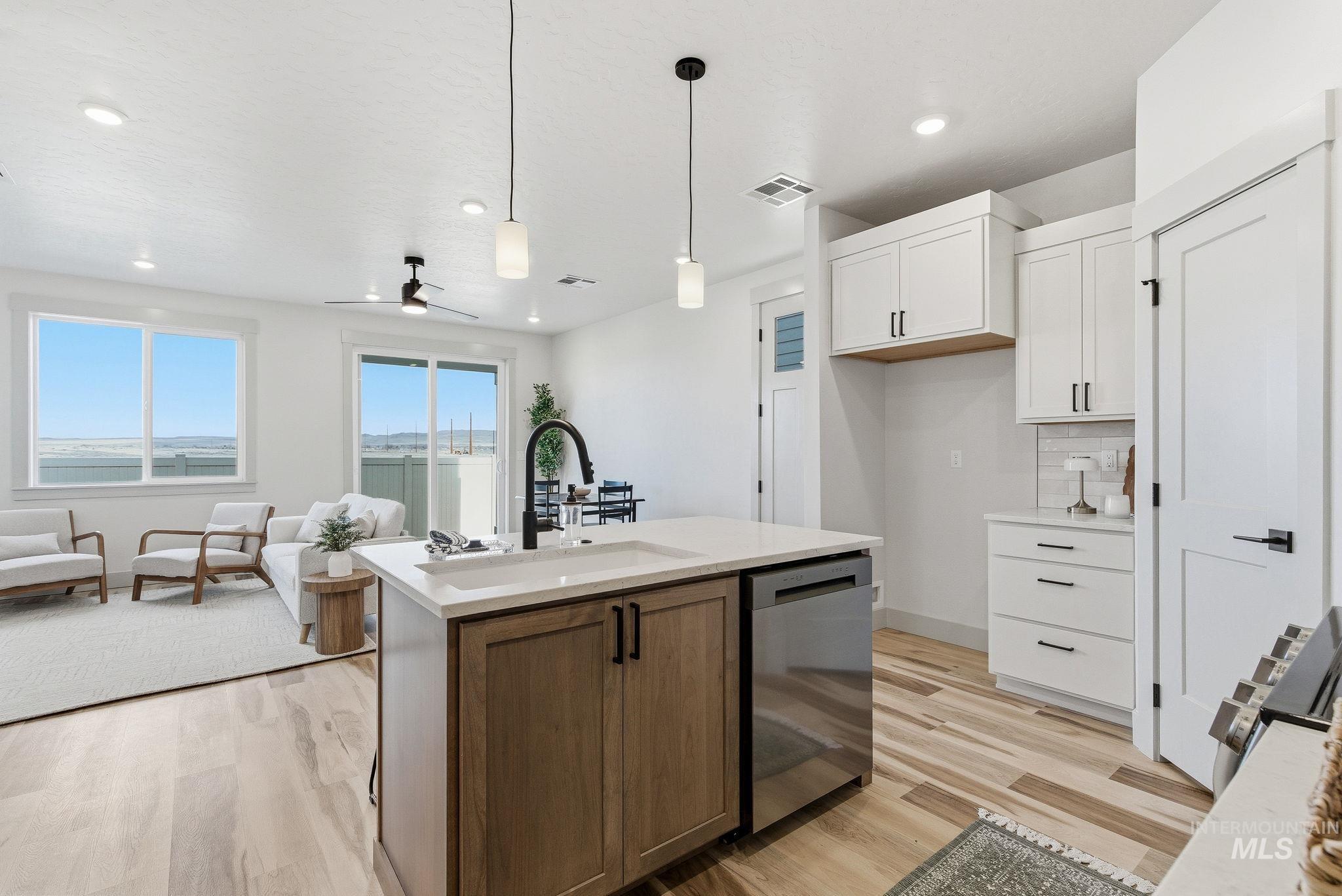 1960 NW Strahorn Dr., Mountain Home, Idaho 83647, 3 Bedrooms, 2.5 Bathrooms, Residential For Sale, Price $339,900, 98968898