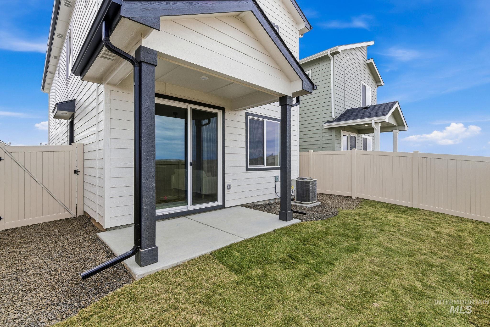 1960 NW Strahorn Dr., Mountain Home, Idaho 83647, 3 Bedrooms, 2.5 Bathrooms, Residential For Sale, Price $339,900, 98968898