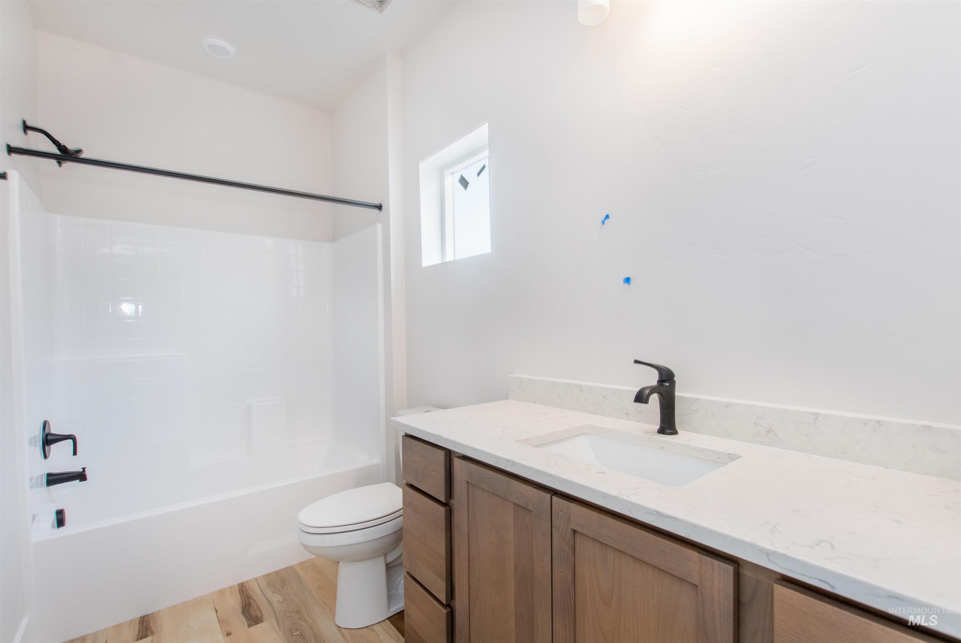 1960 NW Strahorn Dr., Mountain Home, Idaho 83647, 3 Bedrooms, 2.5 Bathrooms, Residential For Sale, Price $339,900,MLS 98968898