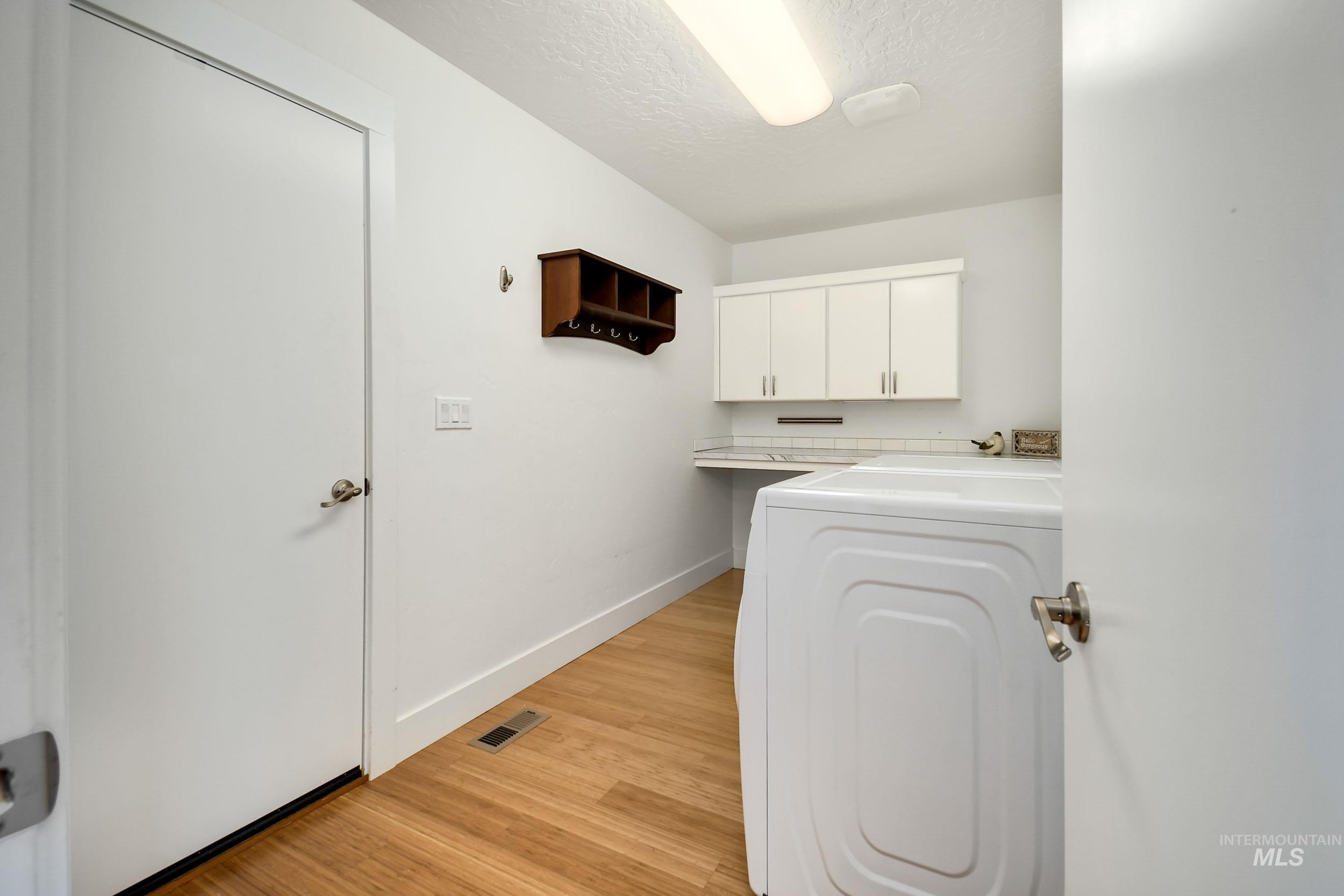 1577 Tamarack St, Fruitland, Idaho 83619, 2 Bedrooms, 2 Bathrooms, Residential For Sale, Price $360,000,MLS 98968899