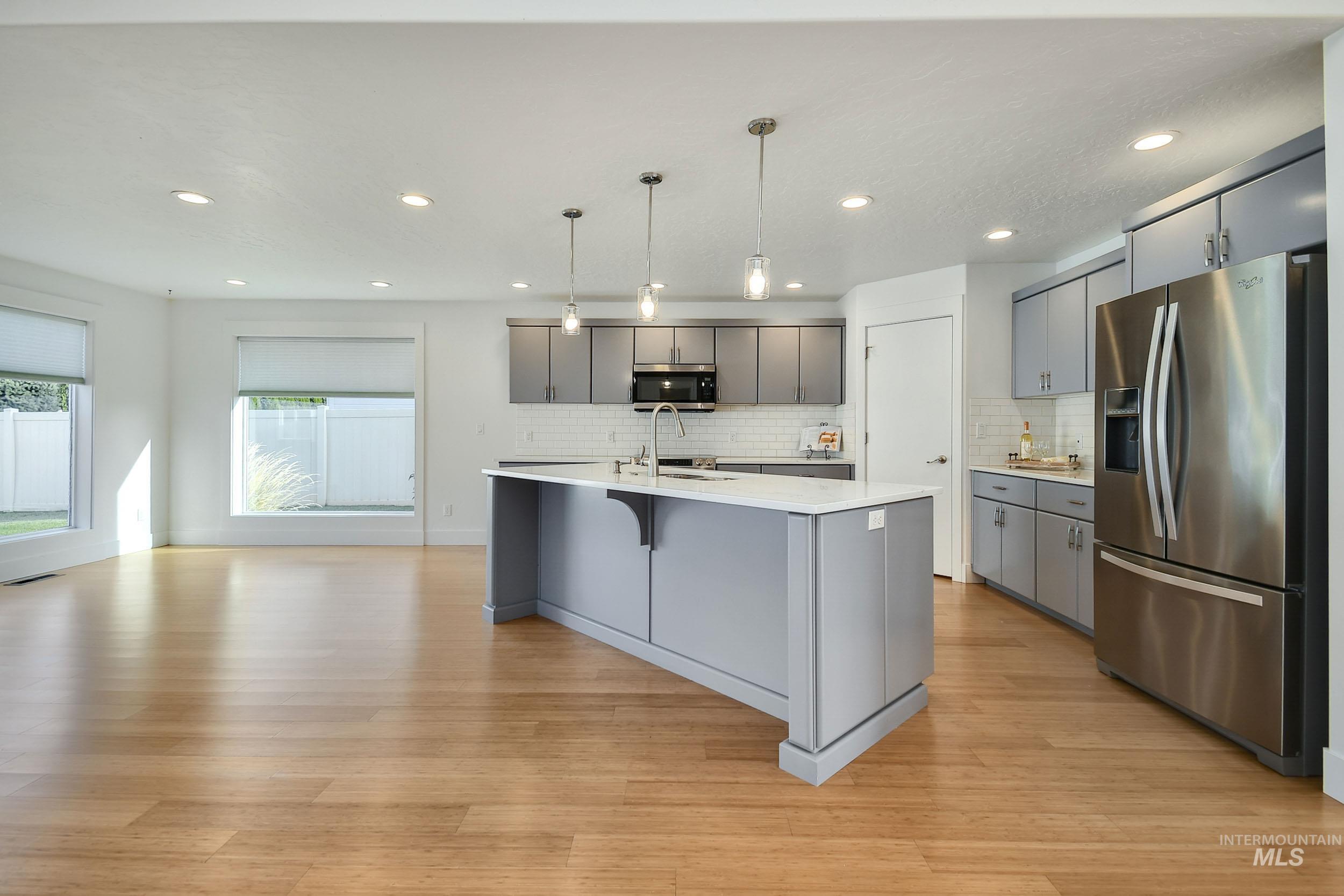 1577 Tamarack St, Fruitland, Idaho 83619, 2 Bedrooms, 2 Bathrooms, Residential For Sale, Price $360,000,MLS 98968899