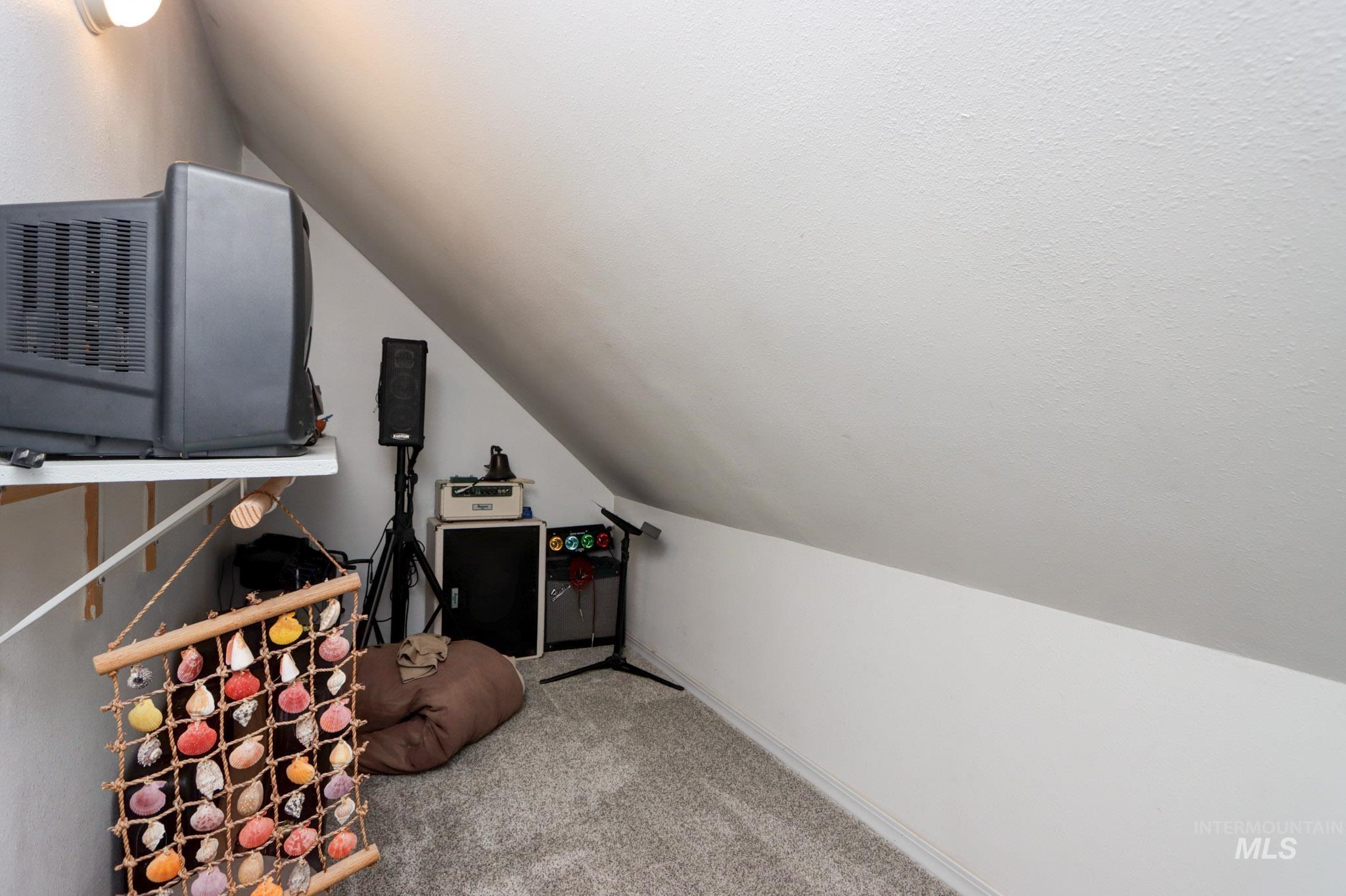 1725 W Central Avenue, Emmett, Idaho 83617, 3 Bedrooms, 3 Bathrooms, Residential For Sale, Price $689,900,MLS 98968902