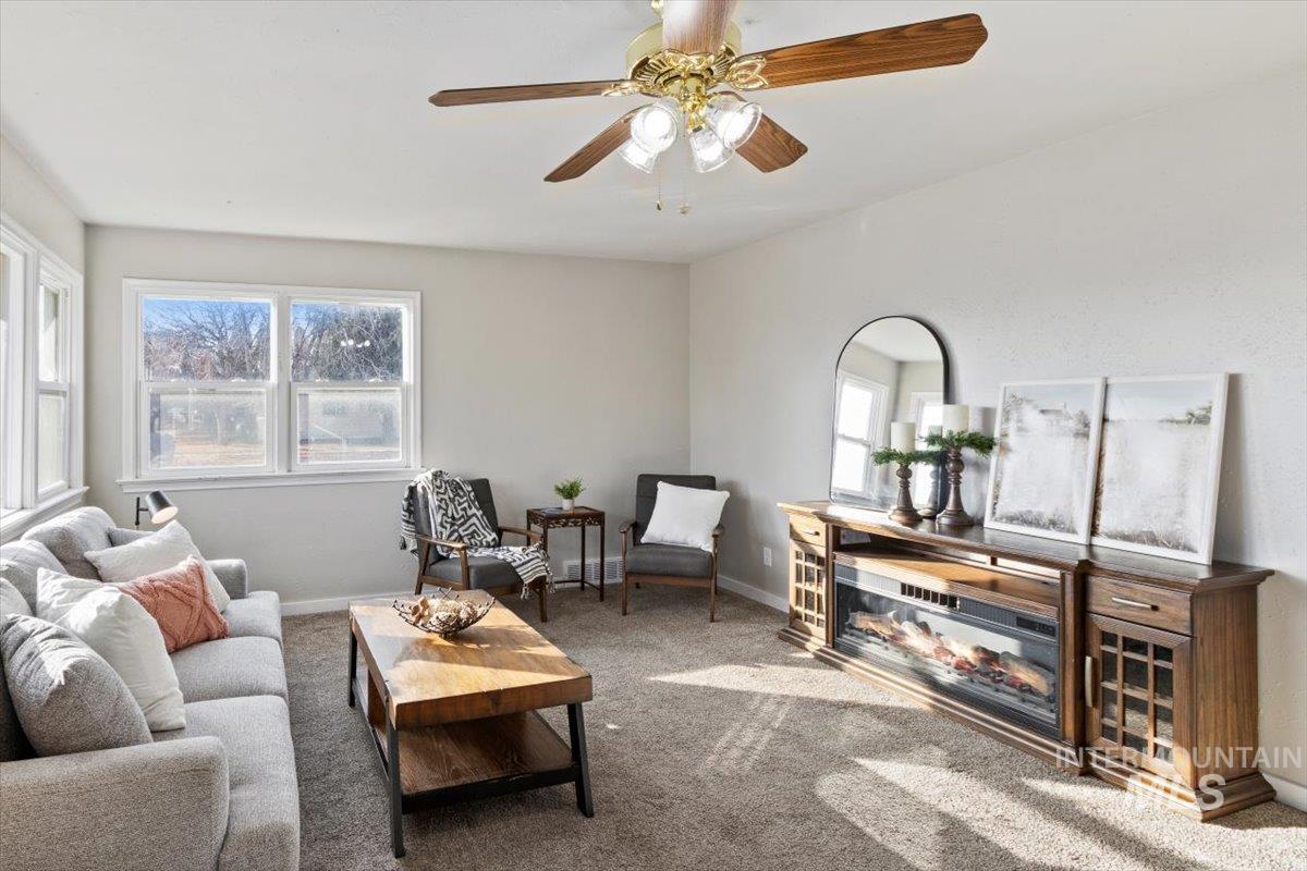 502 E 13th St., Burley, Idaho 83318, 4 Bedrooms, 1.5 Bathrooms, Residential For Sale, Price $285,000,MLS 98968903