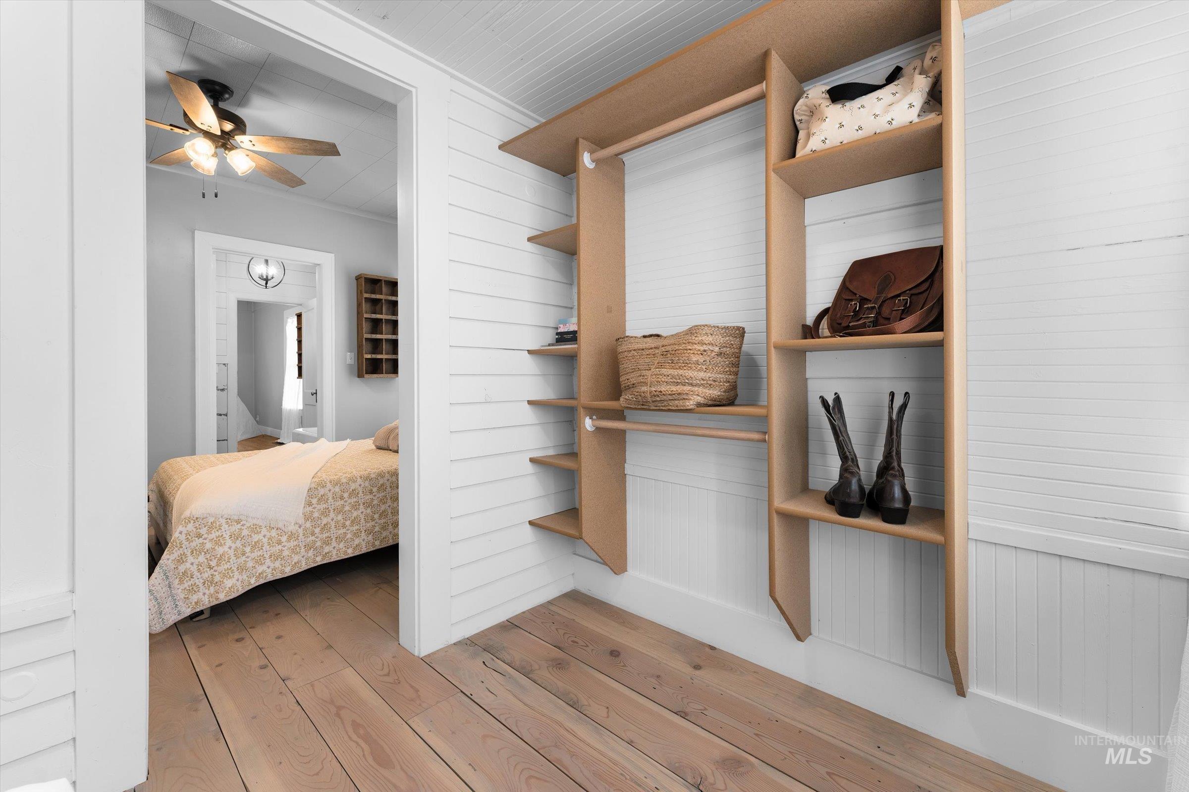 160 E Arthur Ave., Glenns Ferry, Idaho 83623, 2 Bedrooms, 1 Bathroom, Residential For Sale, Price $299,000,MLS 98968905