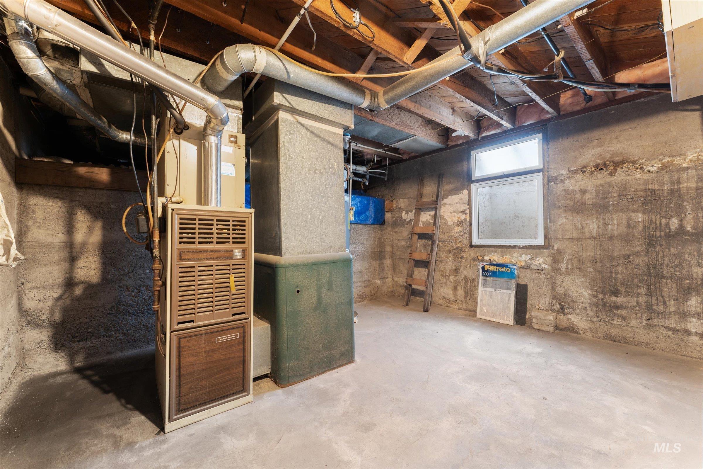 160 E Arthur Ave., Glenns Ferry, Idaho 83623, 2 Bedrooms, 1 Bathroom, Residential For Sale, Price $299,000,MLS 98968905