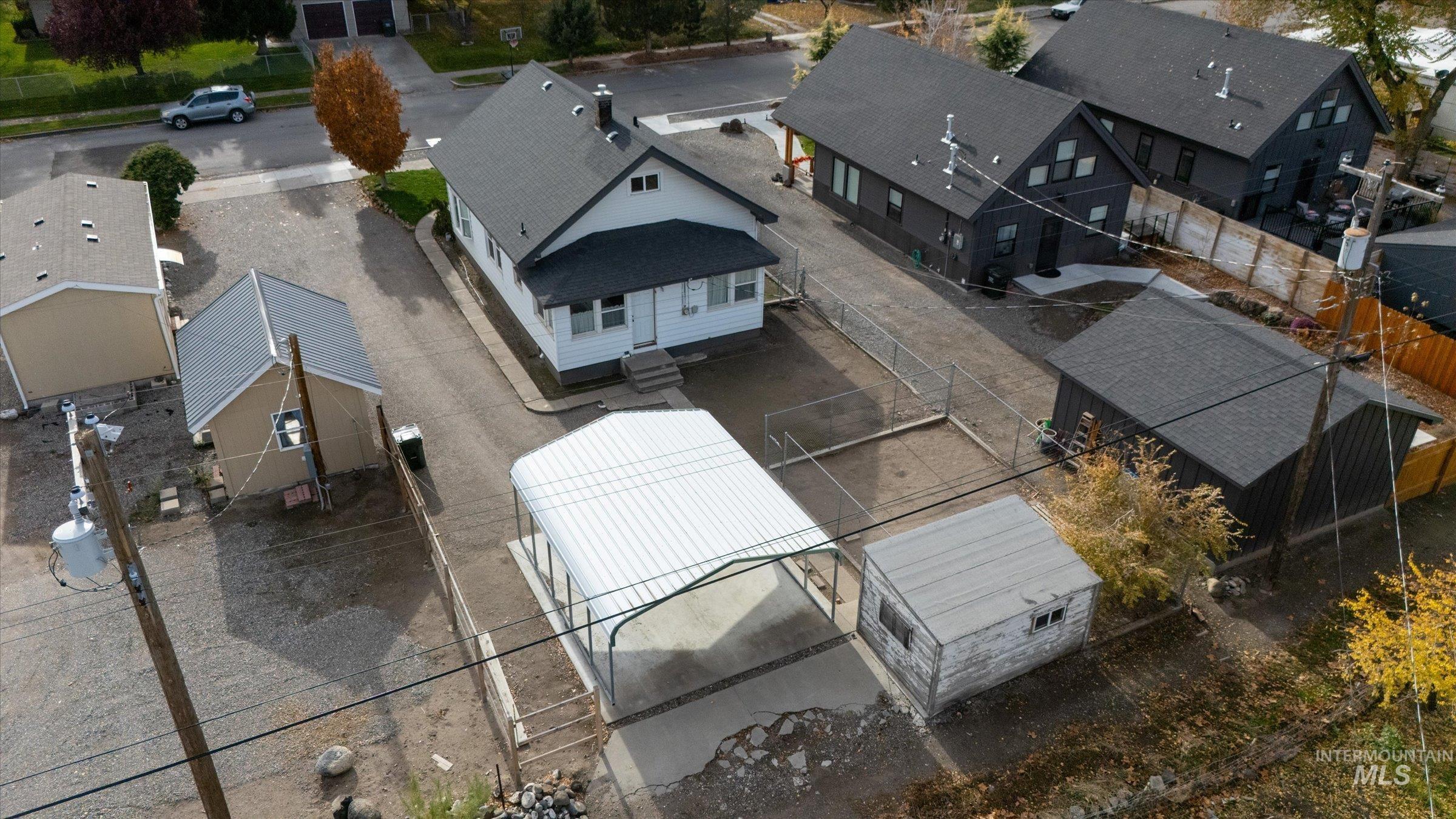 160 E Arthur Ave., Glenns Ferry, Idaho 83623, 2 Bedrooms, 1 Bathroom, Residential For Sale, Price $299,000,MLS 98968905