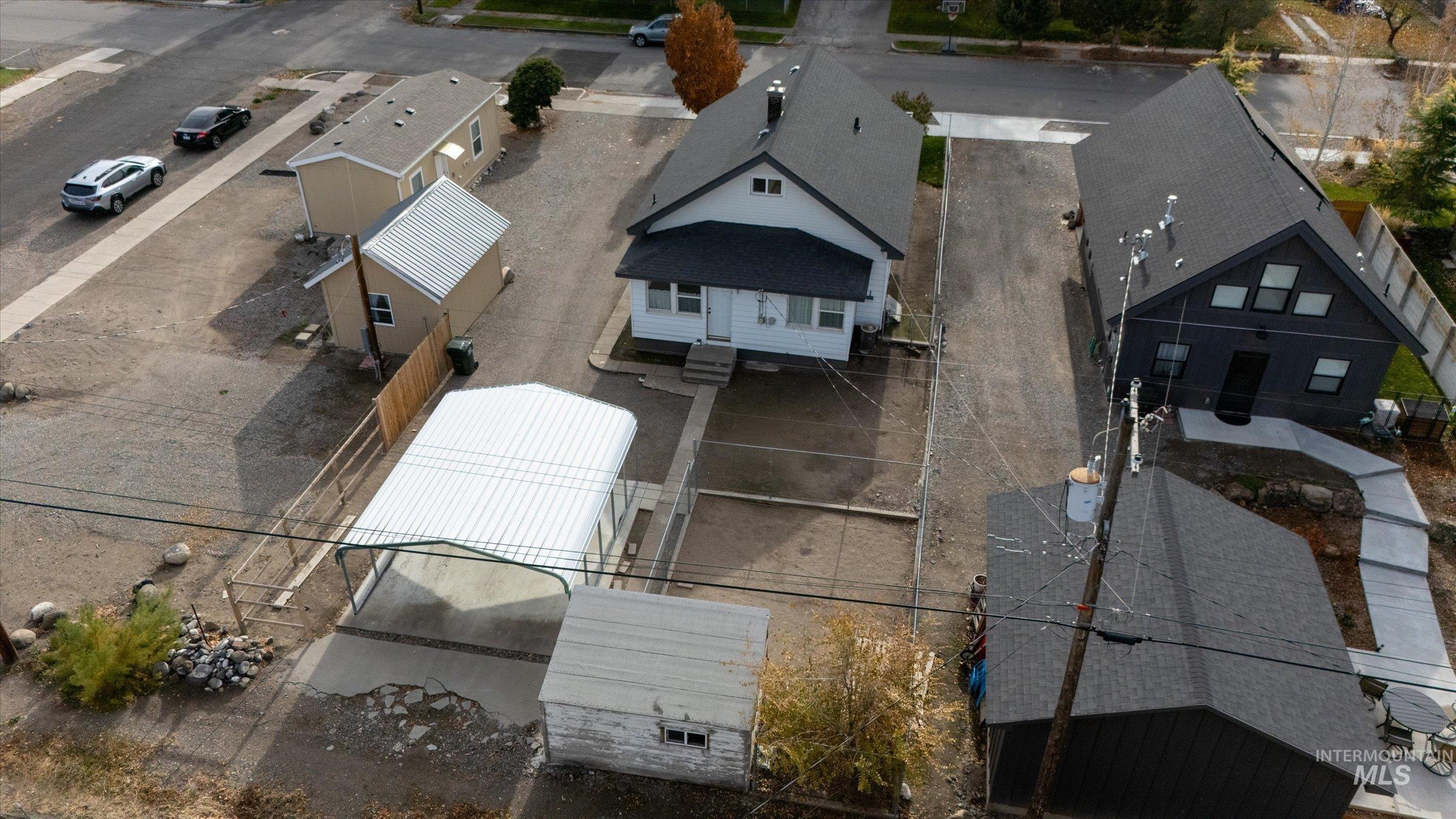 160 E Arthur Ave., Glenns Ferry, Idaho 83623, 2 Bedrooms, 1 Bathroom, Residential For Sale, Price $299,000,MLS 98968905