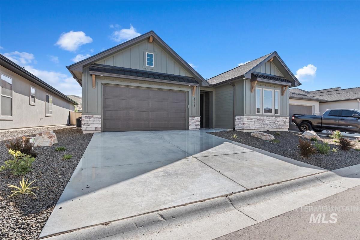 2242 E Rodeo St., Kuna, Idaho 83634, 3 Bedrooms, 2 Bathrooms, Residential For Sale, Price $529,880,MLS 98968914