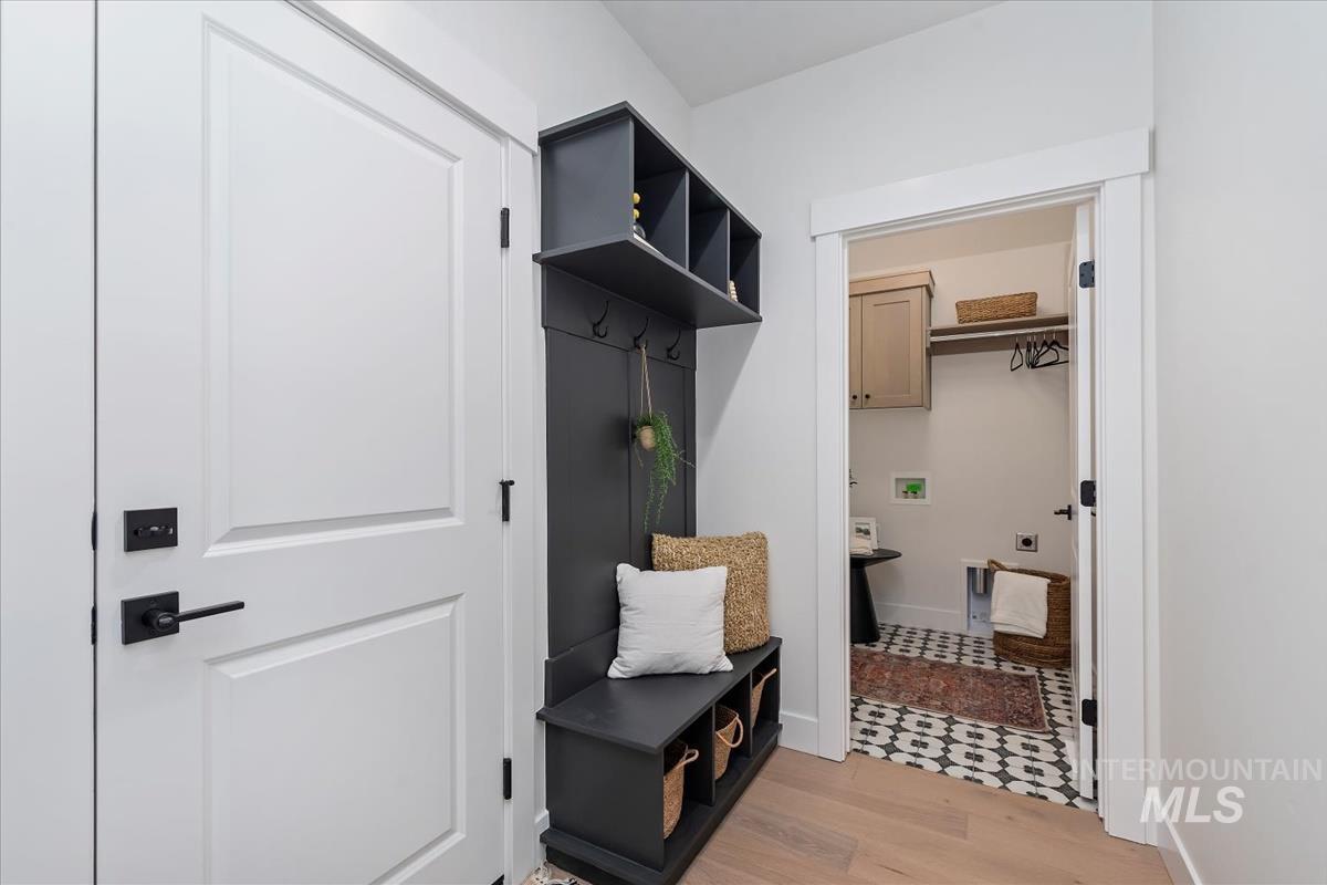 2242 E Rodeo St., Kuna, Idaho 83634, 3 Bedrooms, 2 Bathrooms, Residential For Sale, Price $529,880,MLS 98968914