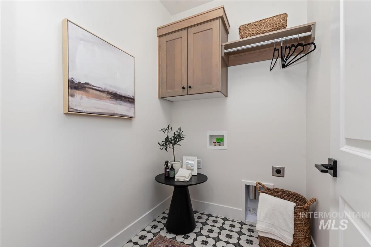 2242 E Rodeo St., Kuna, Idaho 83634, 3 Bedrooms, 2 Bathrooms, Residential For Sale, Price $529,880,MLS 98968914