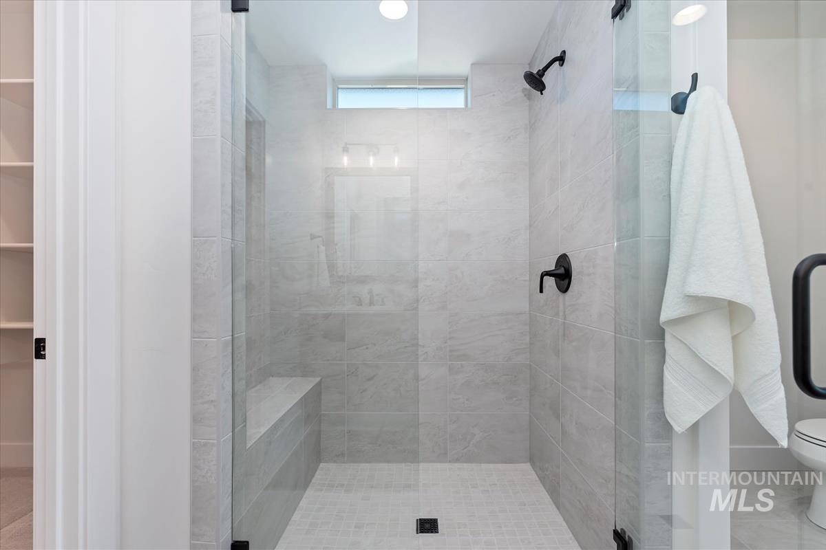 2242 E Rodeo St., Kuna, Idaho 83634, 3 Bedrooms, 2 Bathrooms, Residential For Sale, Price $529,880,MLS 98968914