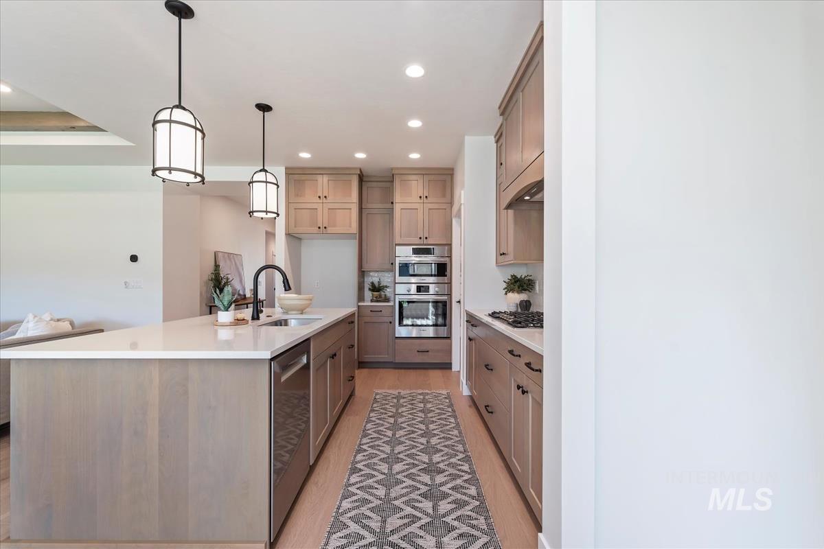 2242 E Rodeo St., Kuna, Idaho 83634, 3 Bedrooms, 2 Bathrooms, Residential For Sale, Price $529,880,MLS 98968914