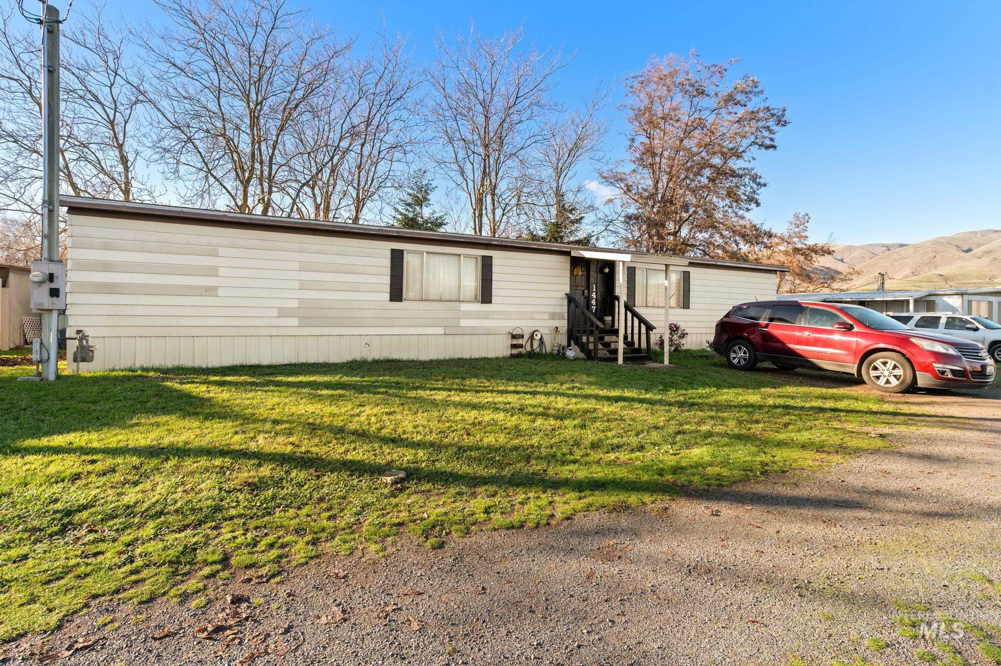 1450 & 1454 Elm Street, Clarkston, Washington 99403, 3 Bedrooms, 1 Bathroom, Residential Income For Sale, Price $650,000, 98968924