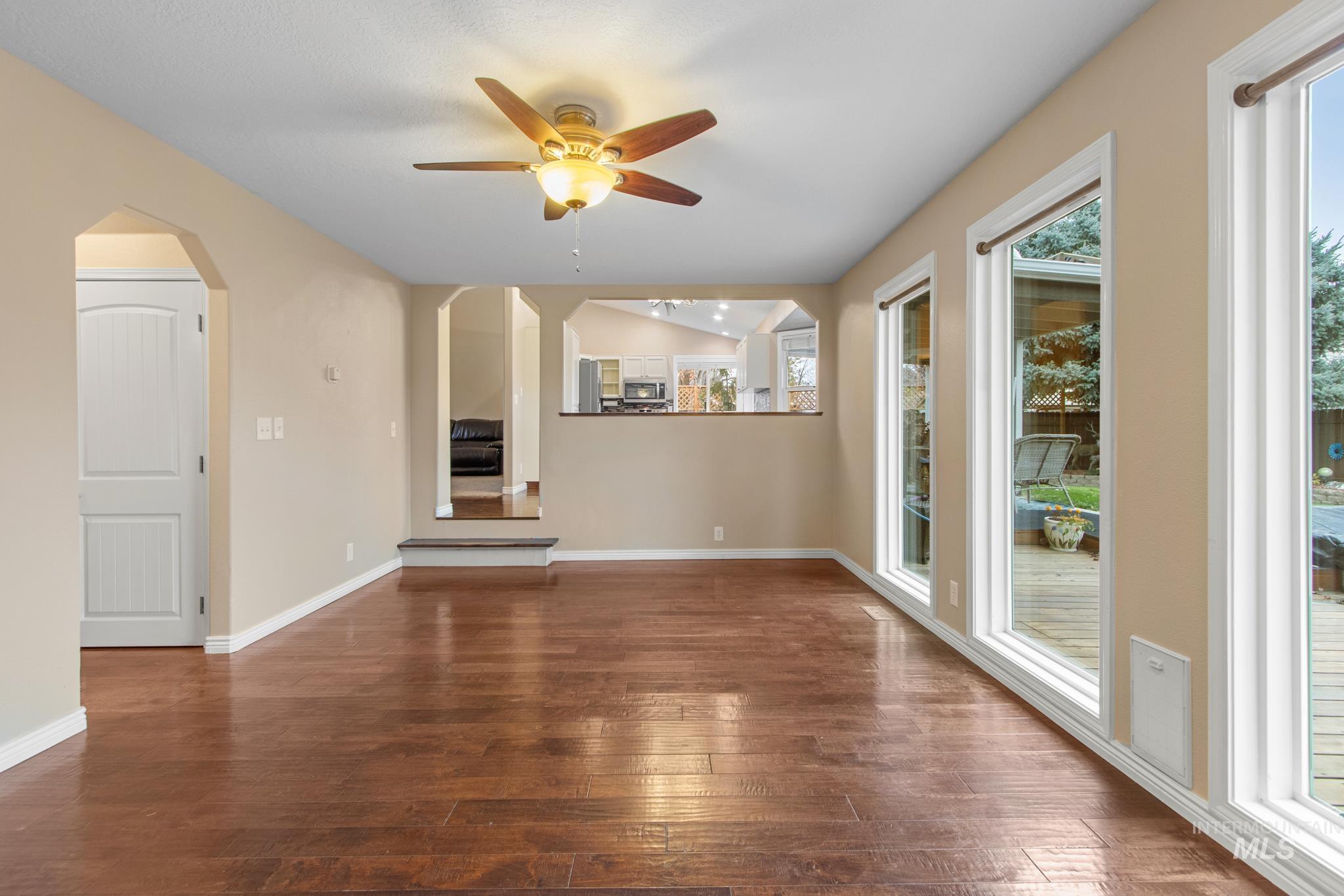 2055 W Sunny Slope Dr, Meridian, Idaho 83642-4340, 4 Bedrooms, 3.5 Bathrooms, Residential For Sale, Price $499,999,MLS 98968926