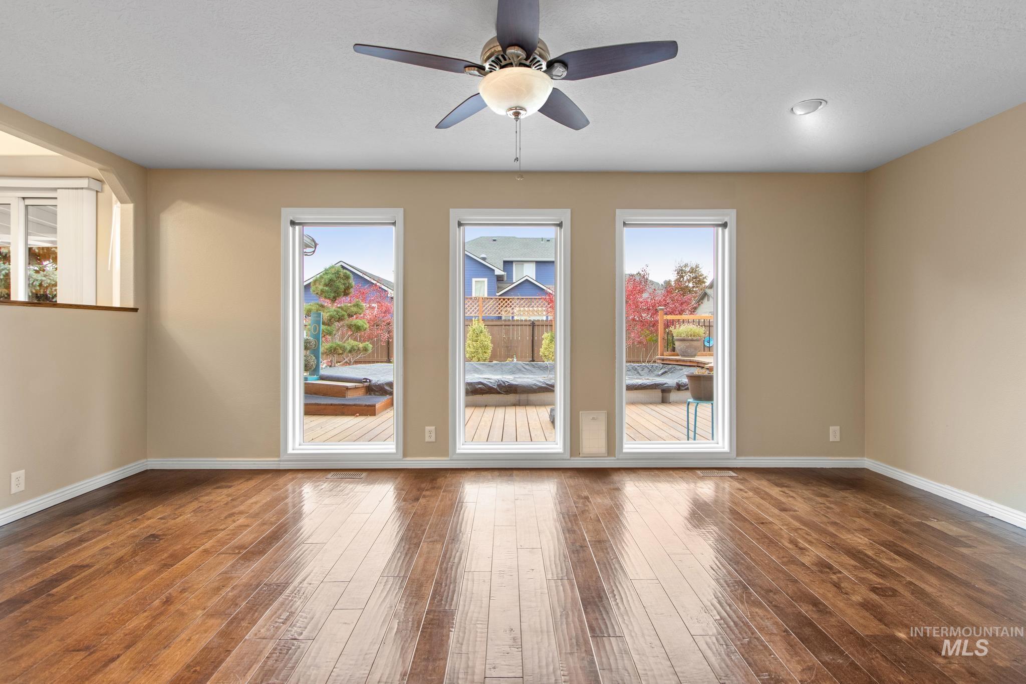 2055 W Sunny Slope Dr, Meridian, Idaho 83642-4340, 4 Bedrooms, 3.5 Bathrooms, Residential For Sale, Price $499,999,MLS 98968926