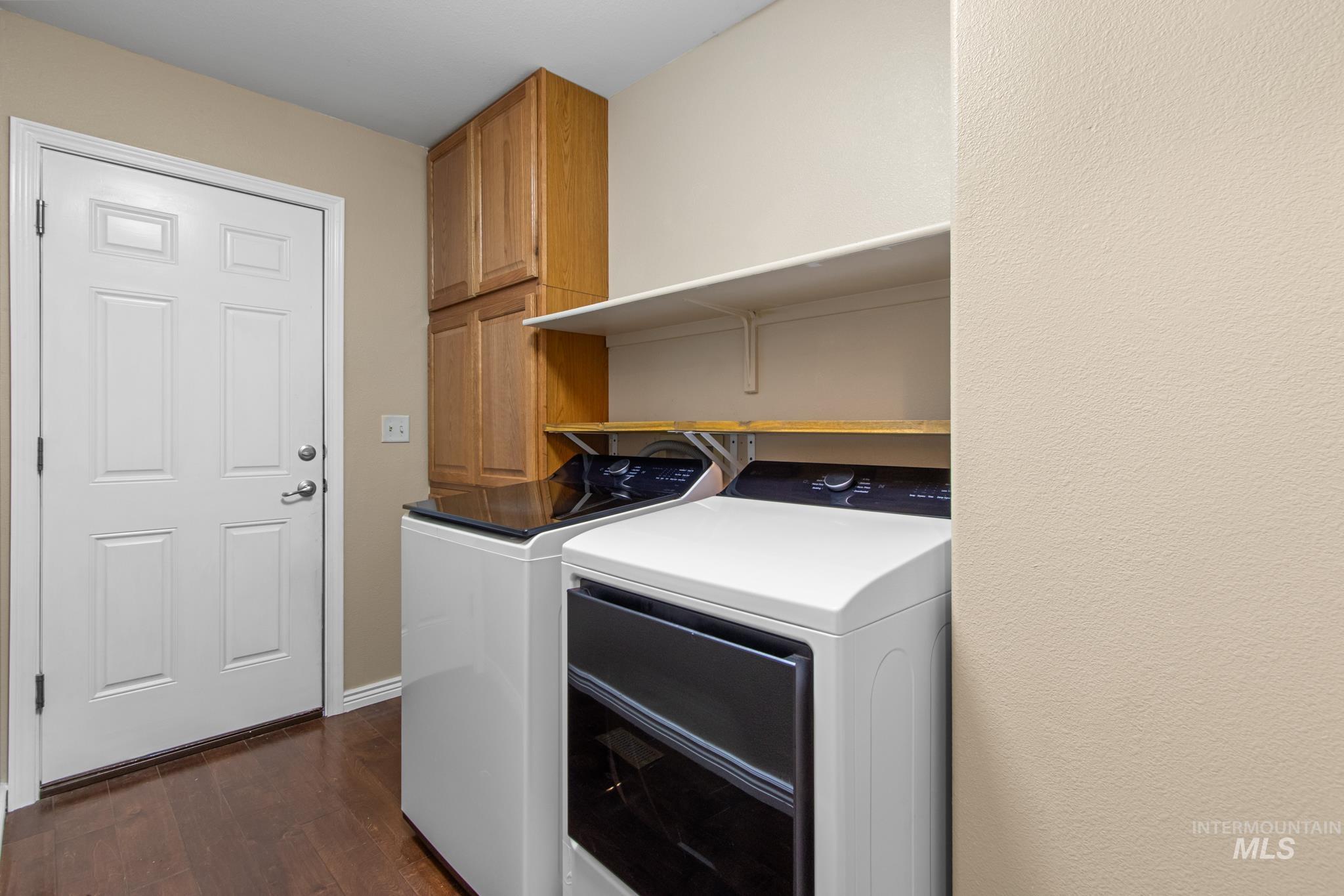 2055 W Sunny Slope Dr, Meridian, Idaho 83642-4340, 4 Bedrooms, 3.5 Bathrooms, Residential For Sale, Price $499,999,MLS 98968926