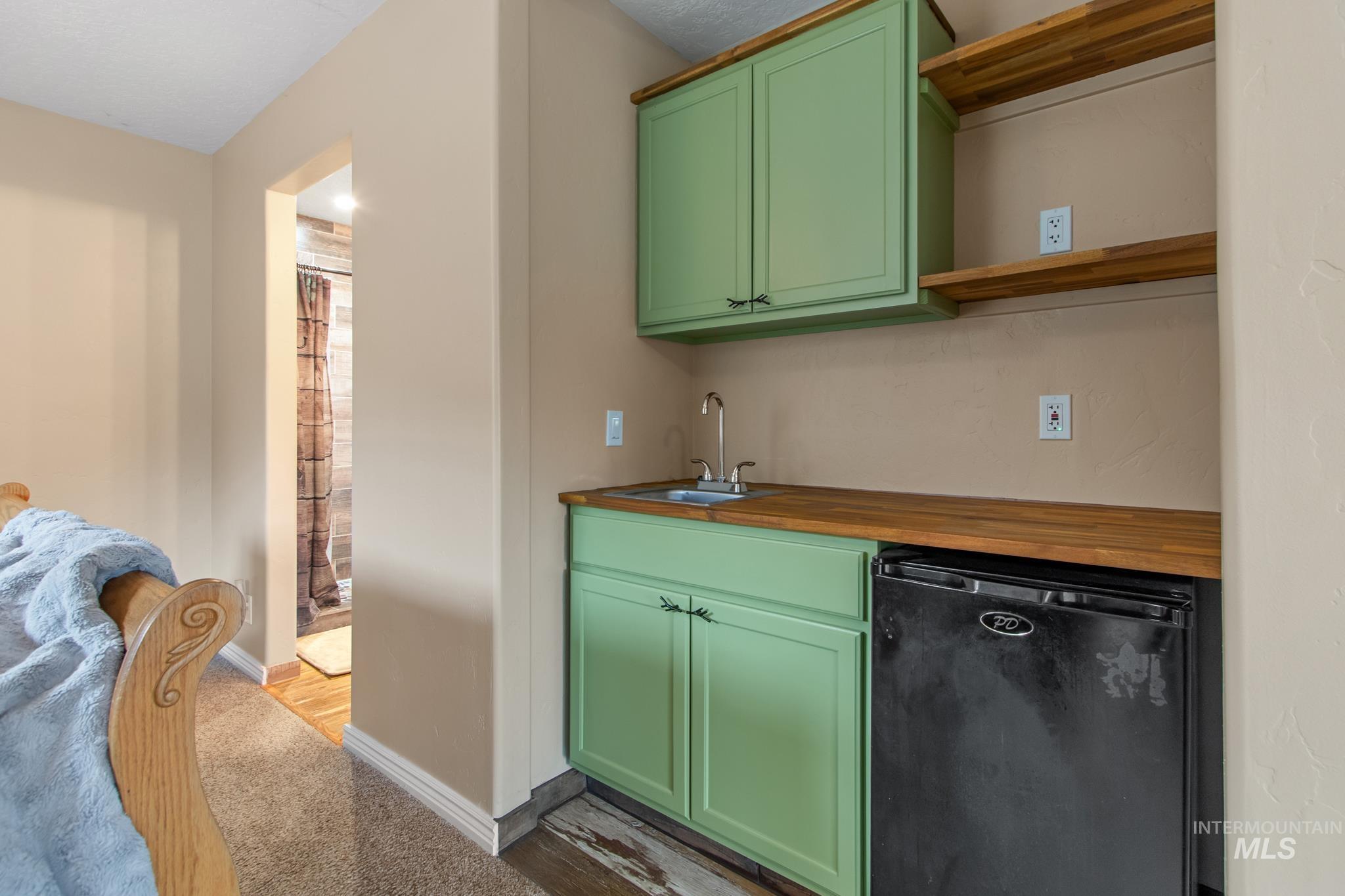 2055 W Sunny Slope Dr, Meridian, Idaho 83642-4340, 4 Bedrooms, 3.5 Bathrooms, Residential For Sale, Price $499,999,MLS 98968926