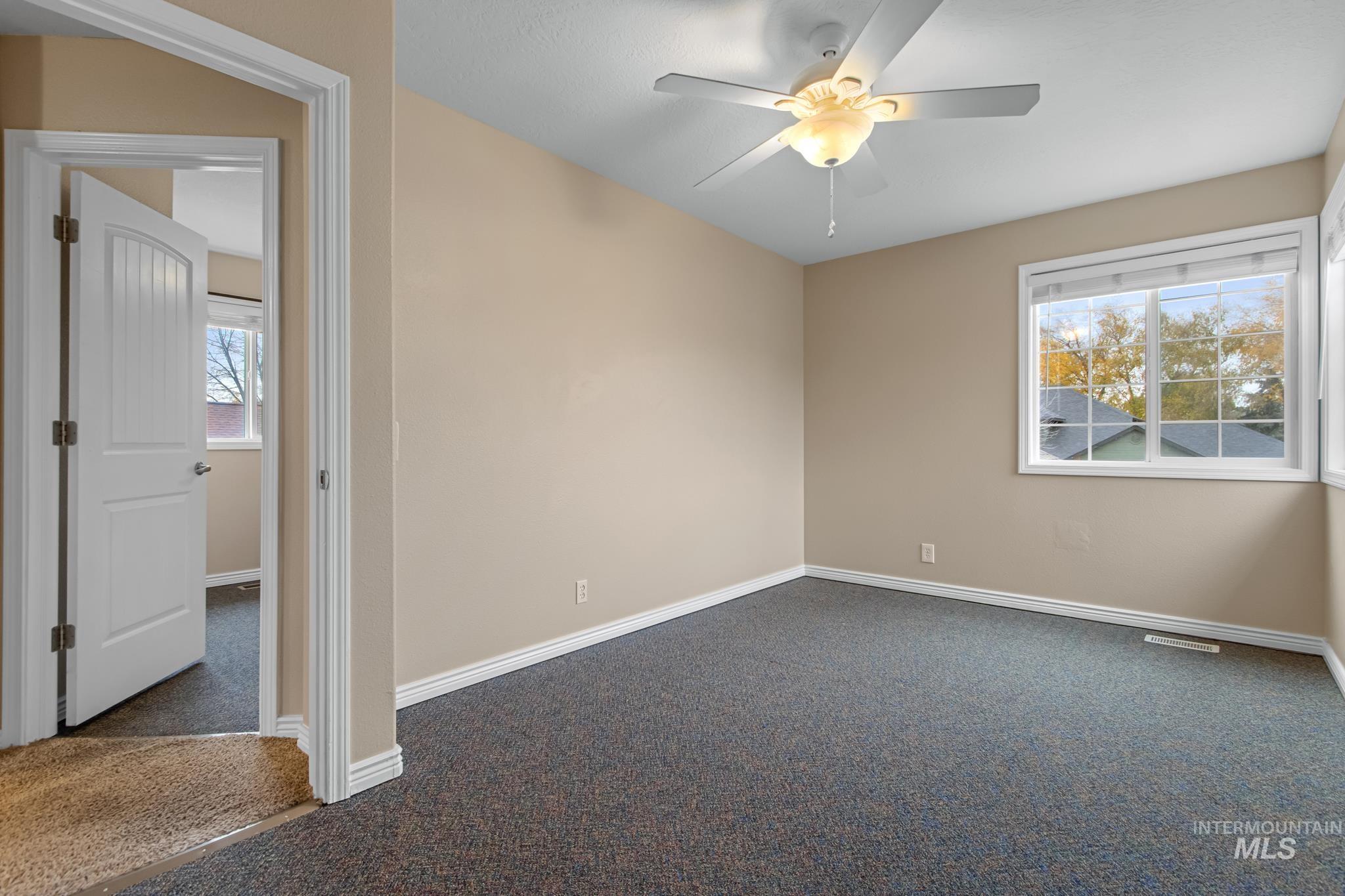 2055 W Sunny Slope Dr, Meridian, Idaho 83642-4340, 4 Bedrooms, 3.5 Bathrooms, Residential For Sale, Price $499,999,MLS 98968926