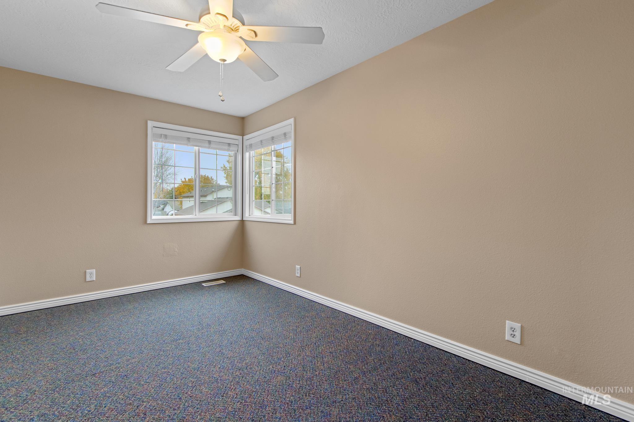 2055 W Sunny Slope Dr, Meridian, Idaho 83642-4340, 4 Bedrooms, 3.5 Bathrooms, Residential For Sale, Price $499,999,MLS 98968926