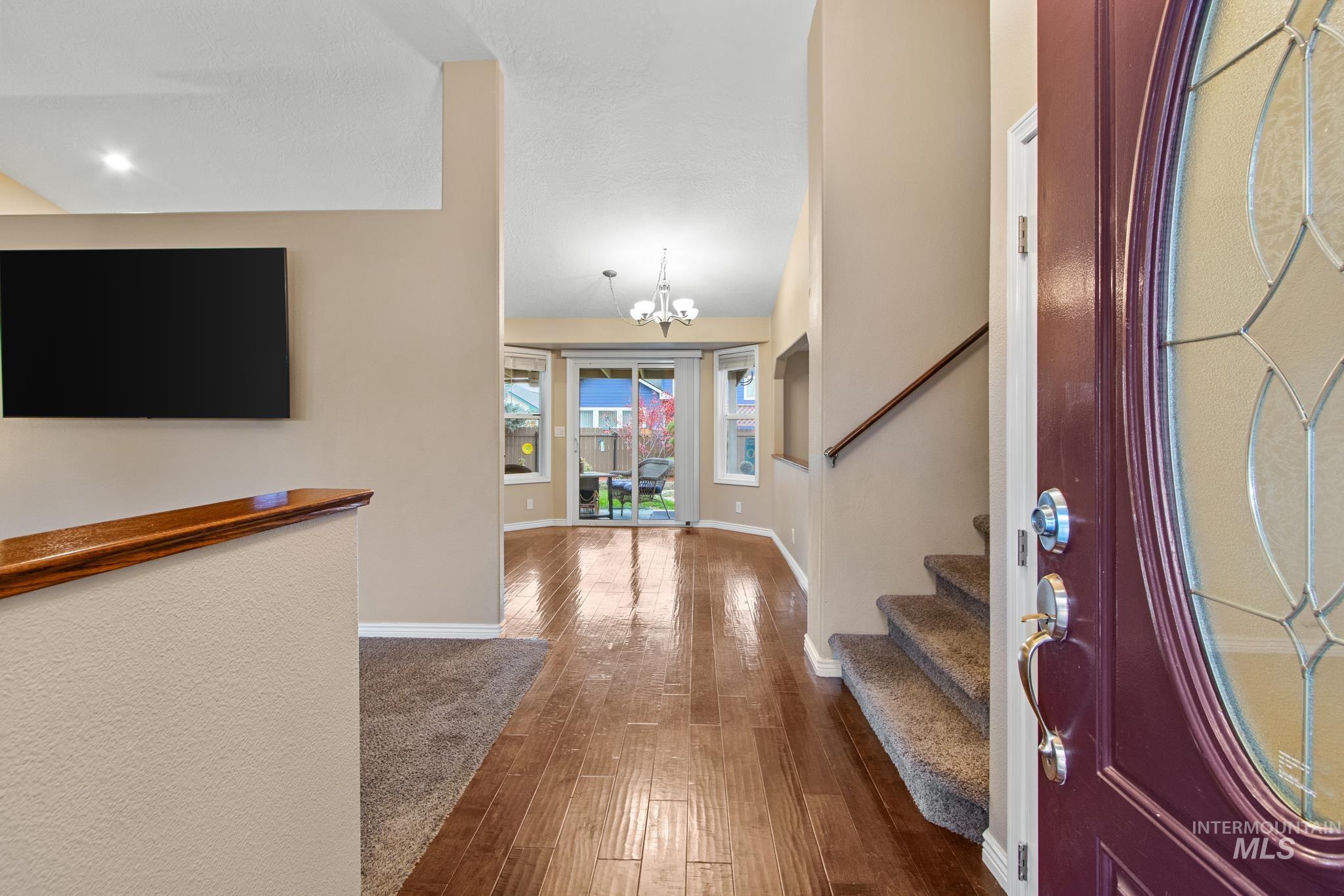 2055 W Sunny Slope Dr, Meridian, Idaho 83642-4340, 4 Bedrooms, 3.5 Bathrooms, Residential For Sale, Price $499,999,MLS 98968926