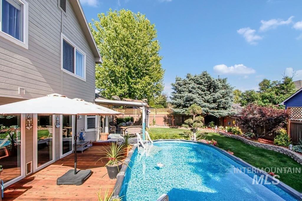 2055 W Sunny Slope Dr, Meridian, Idaho 83642-4340, 4 Bedrooms, 3.5 Bathrooms, Residential For Sale, Price $499,999,MLS 98968926