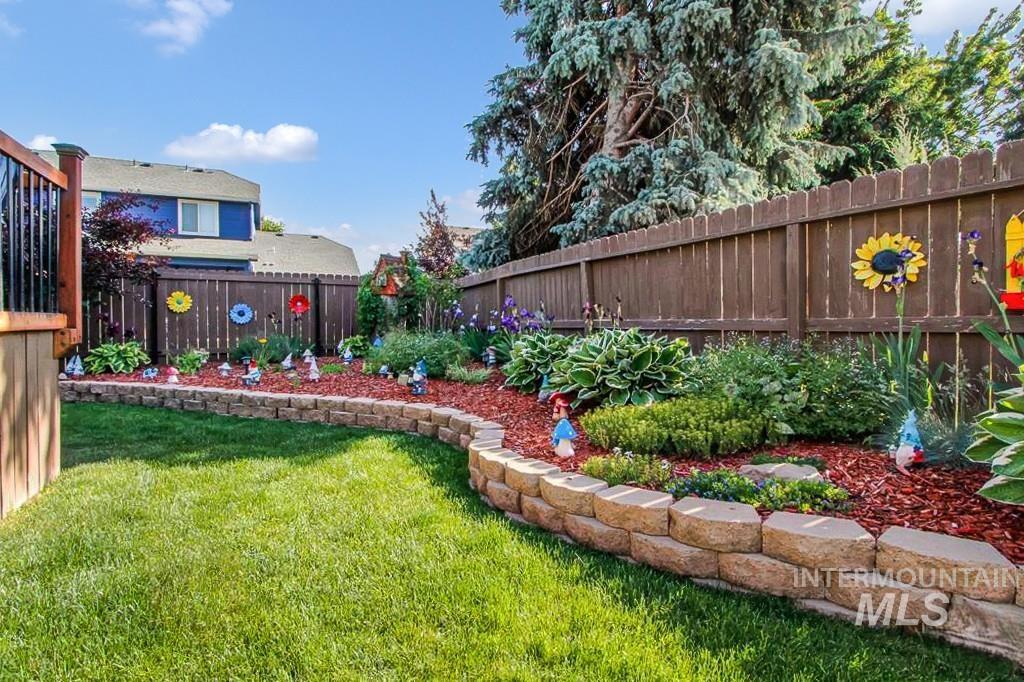 2055 W Sunny Slope Dr, Meridian, Idaho 83642-4340, 4 Bedrooms, 3.5 Bathrooms, Residential For Sale, Price $499,999,MLS 98968926