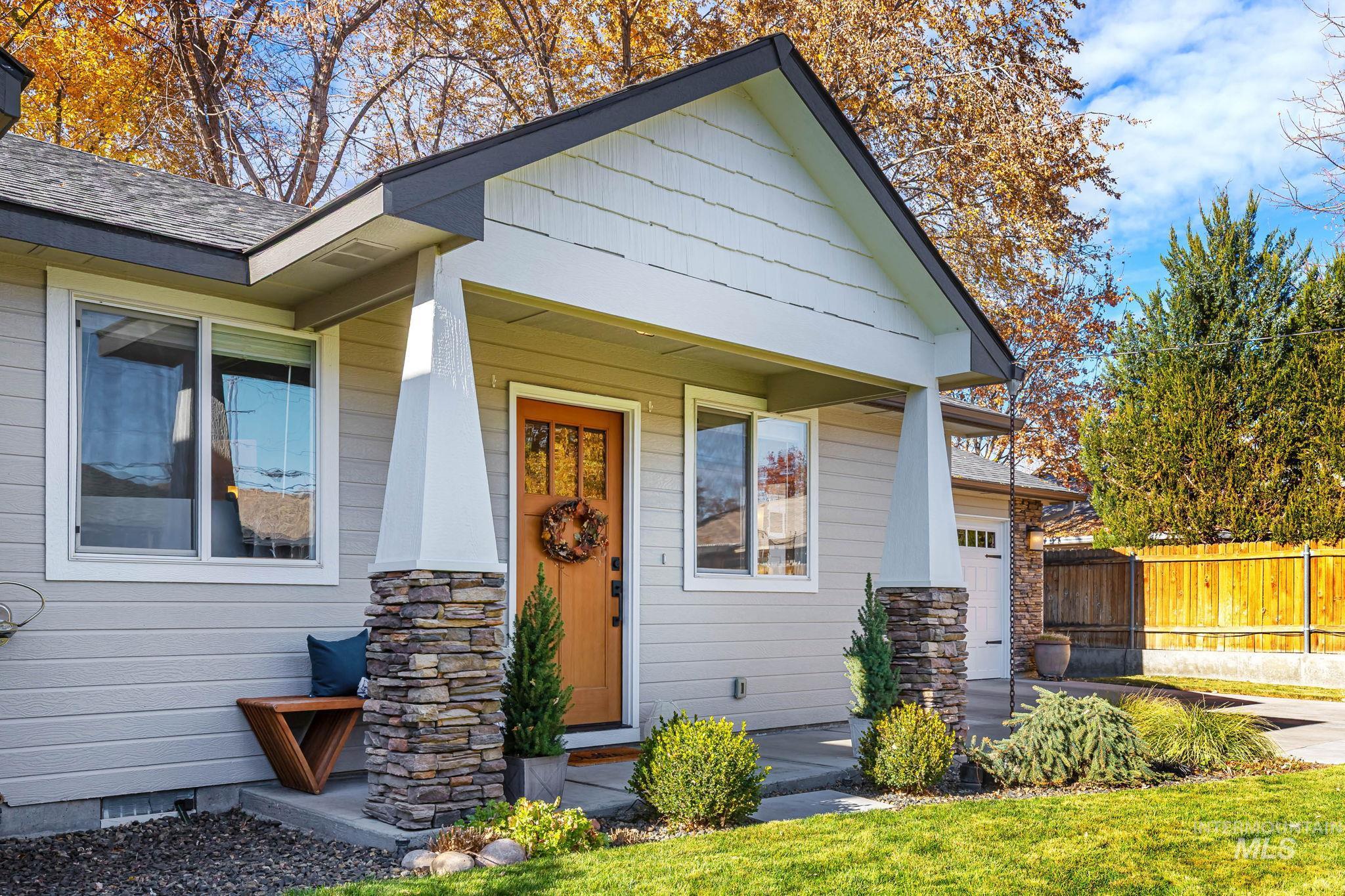 5305 N Pierce Park Ln., Boise, Idaho 83714, 3 Bedrooms, 2 Bathrooms, Residential For Sale, Price $473,900,MLS 98968929