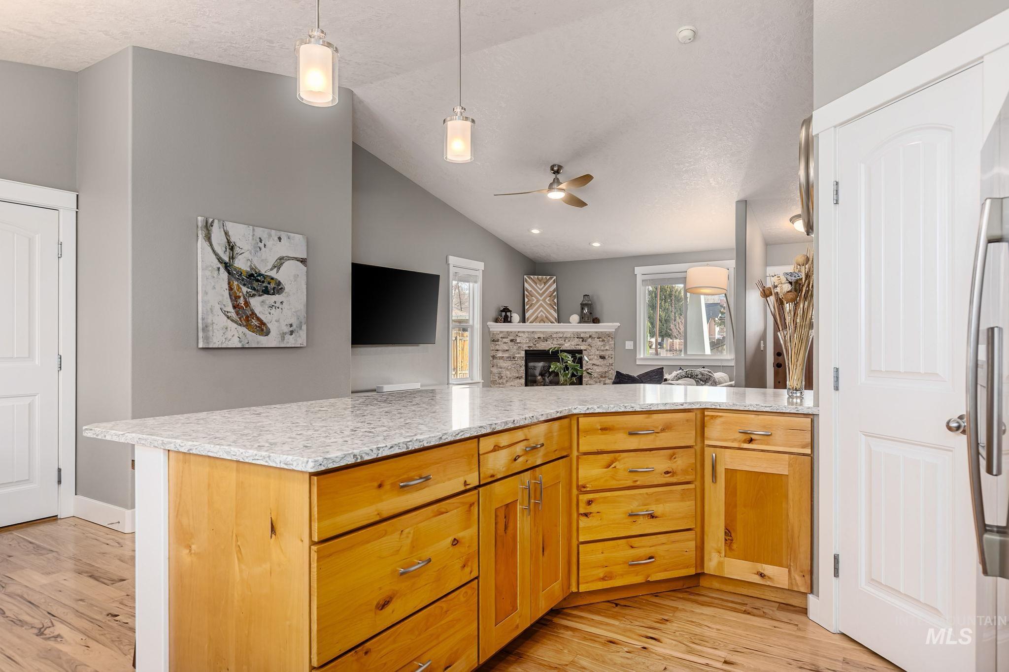 5305 N Pierce Park Ln., Boise, Idaho 83714, 3 Bedrooms, 2 Bathrooms, Residential For Sale, Price $473,900,MLS 98968929