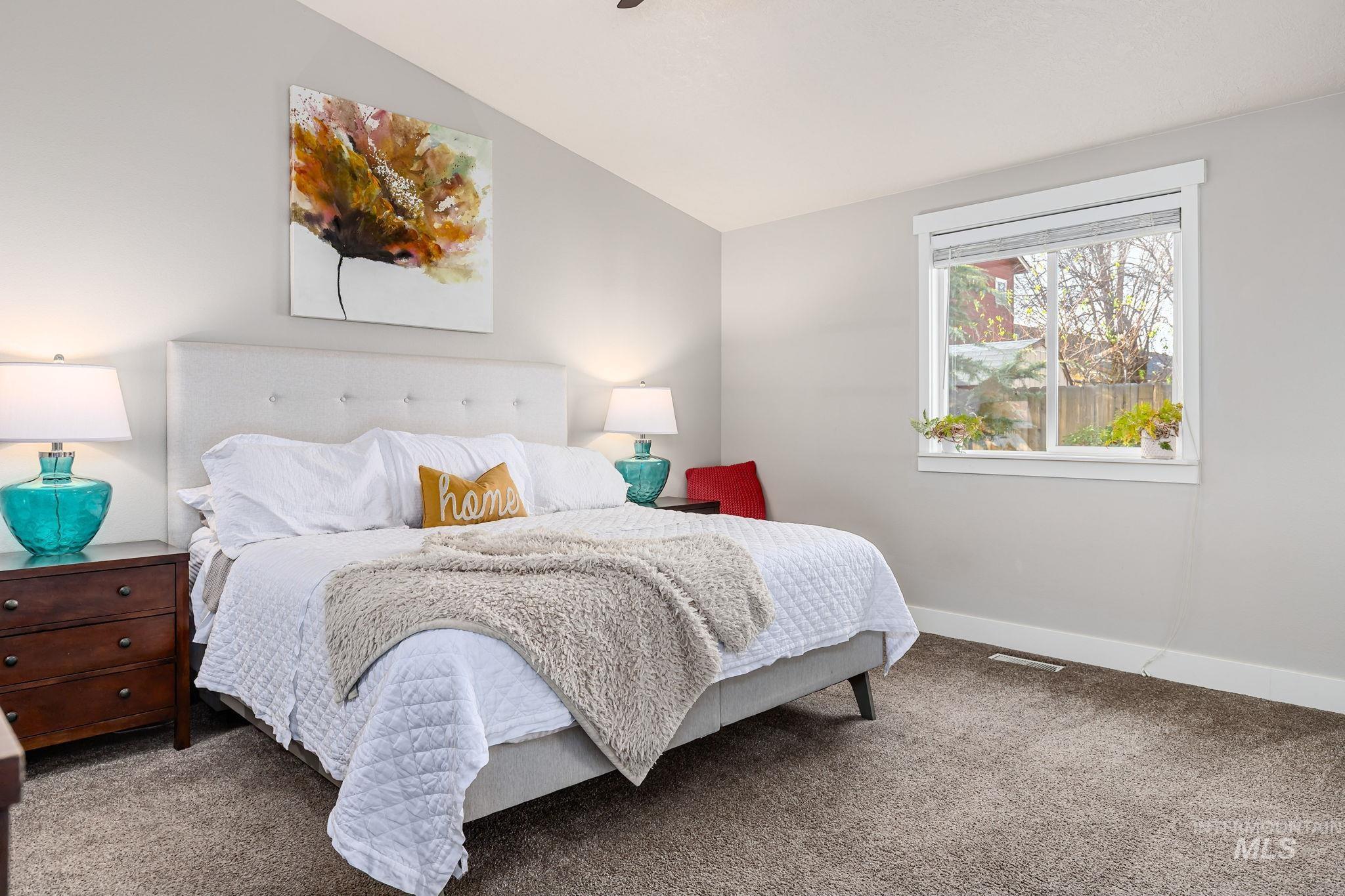 5305 N Pierce Park Ln., Boise, Idaho 83714, 3 Bedrooms, 2 Bathrooms, Residential For Sale, Price $473,900,MLS 98968929