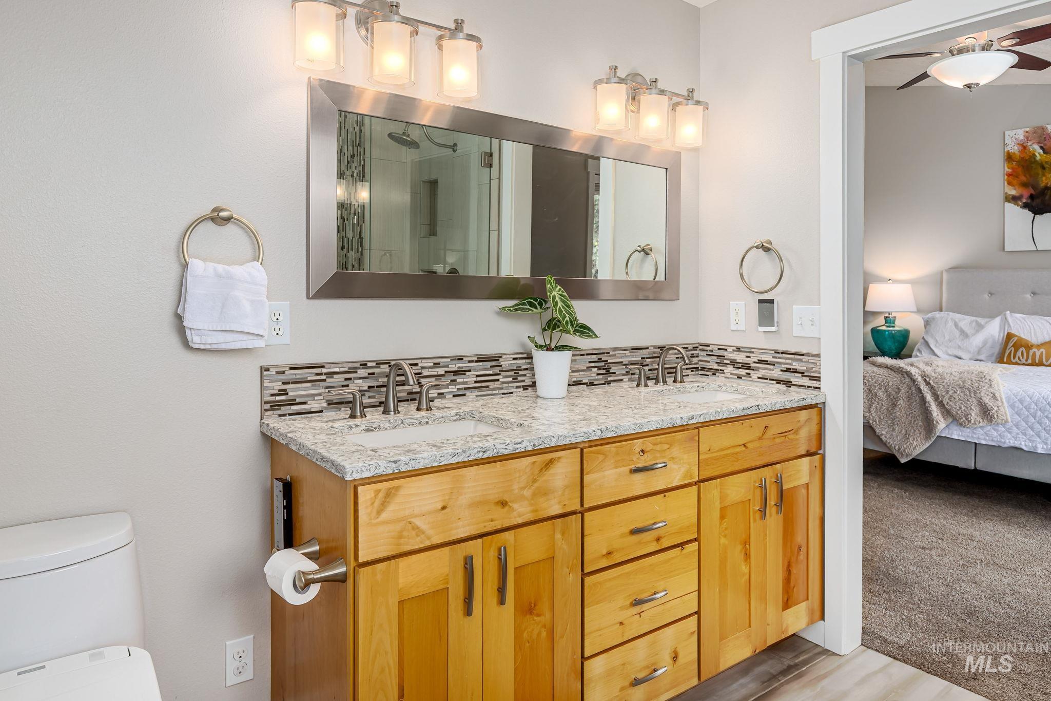 5305 N Pierce Park Ln., Boise, Idaho 83714, 3 Bedrooms, 2 Bathrooms, Residential For Sale, Price $473,900,MLS 98968929