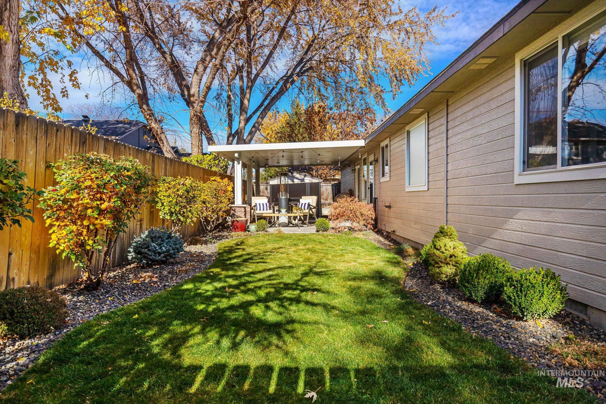 5305 N Pierce Park Ln., Boise, Idaho 83714, 3 Bedrooms, 2 Bathrooms, Residential For Sale, Price $473,900,MLS 98968929