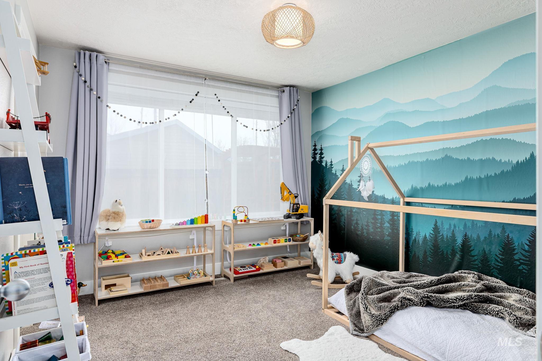 5305 N Pierce Park Ln., Boise, Idaho 83714, 3 Bedrooms, 2 Bathrooms, Residential For Sale, Price $473,900,MLS 98968929